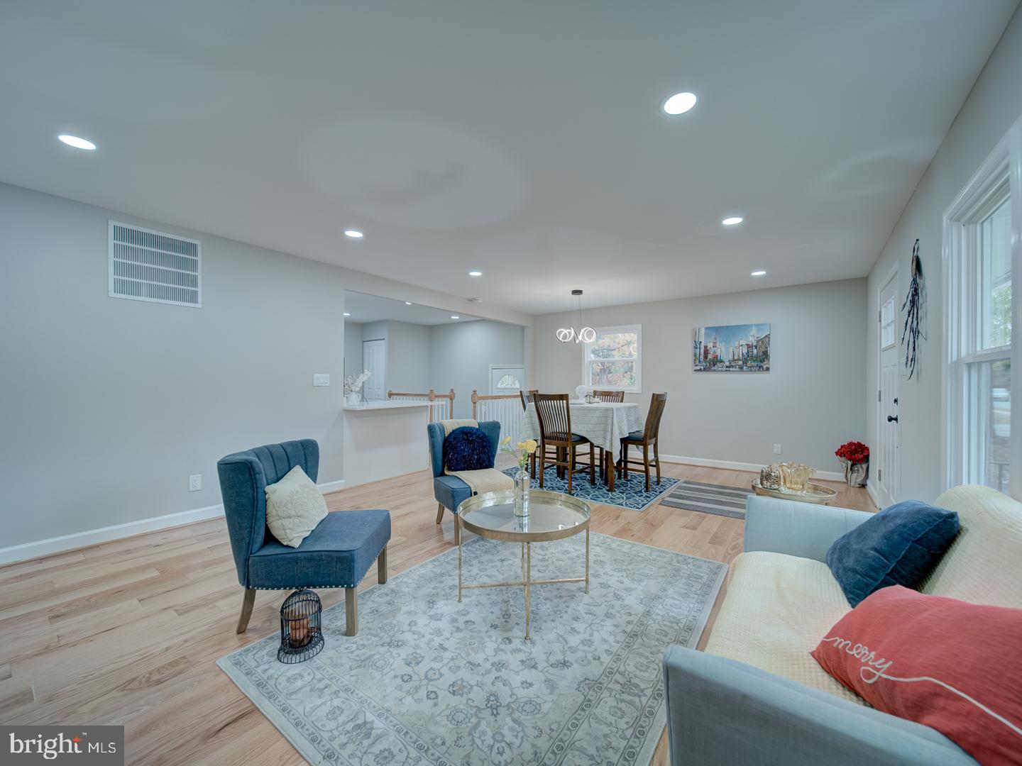 THOMSON ESTATES - Residential