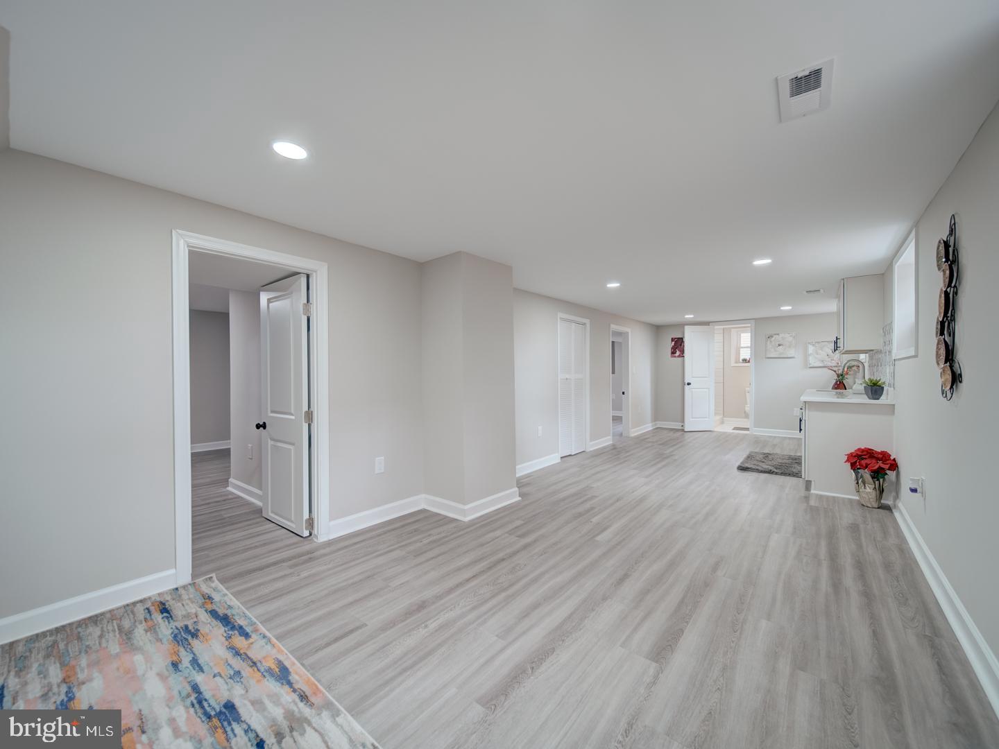 THOMSON ESTATES - Residential