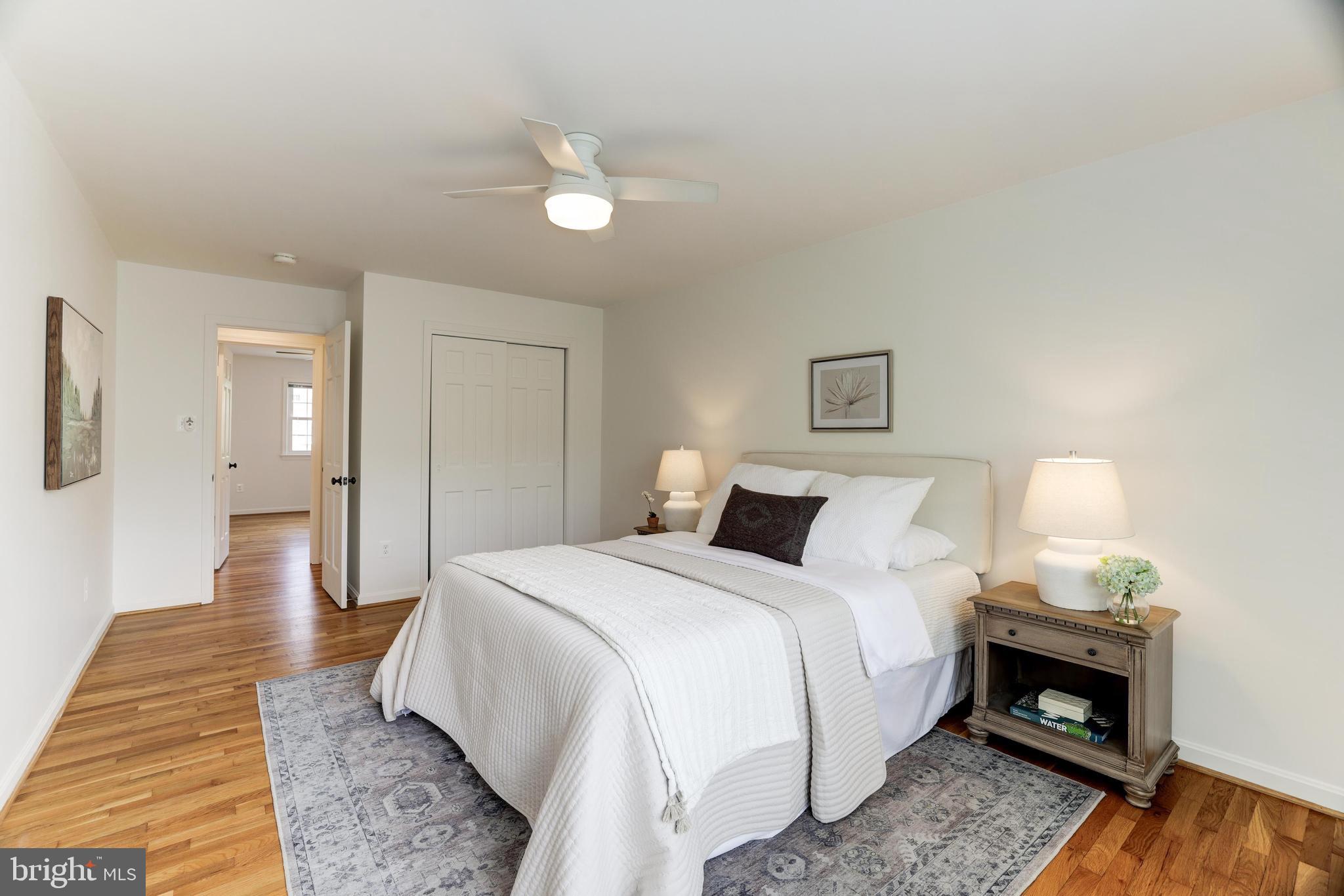 KINGS MANOR - Residential