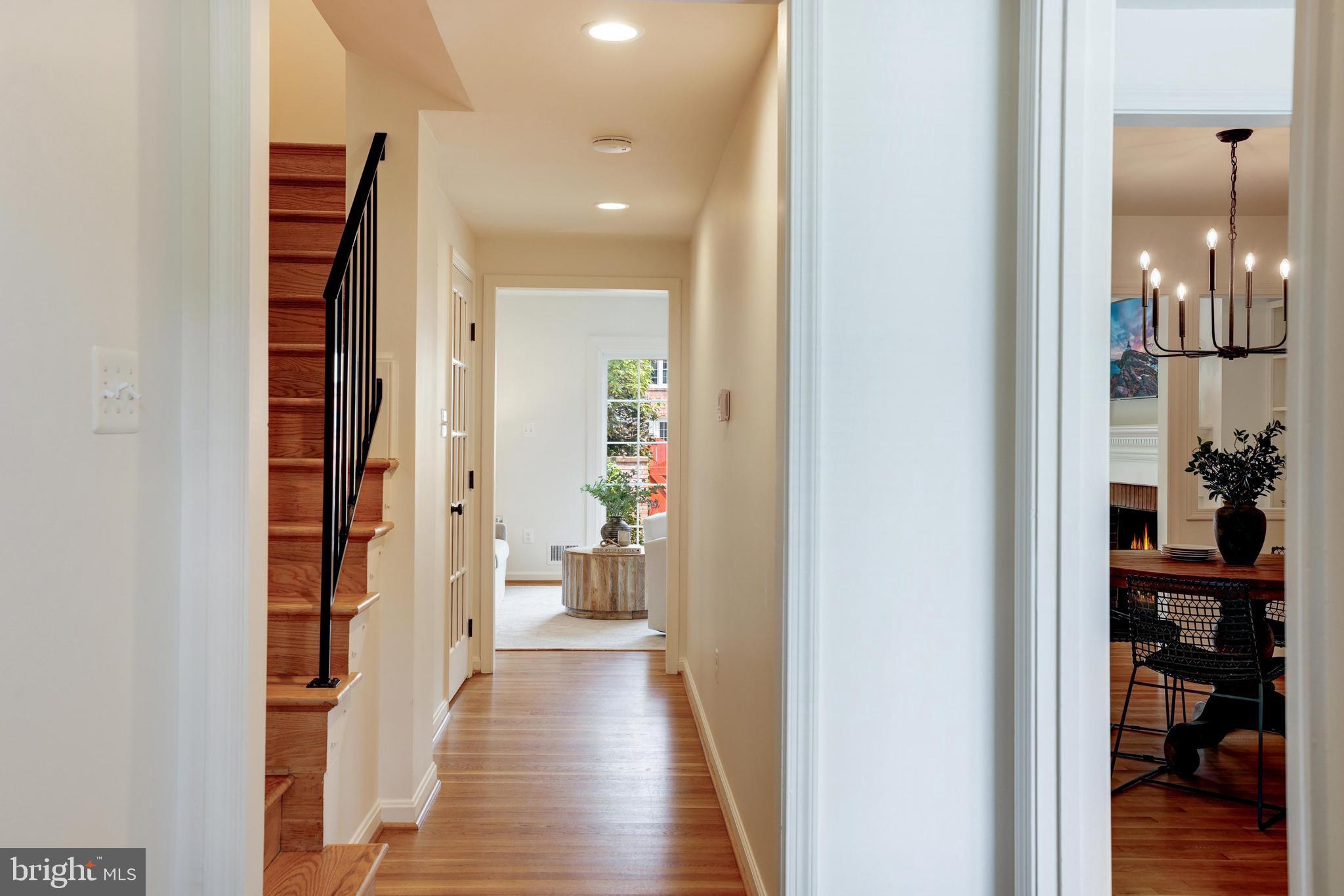 KINGS MANOR - Residential