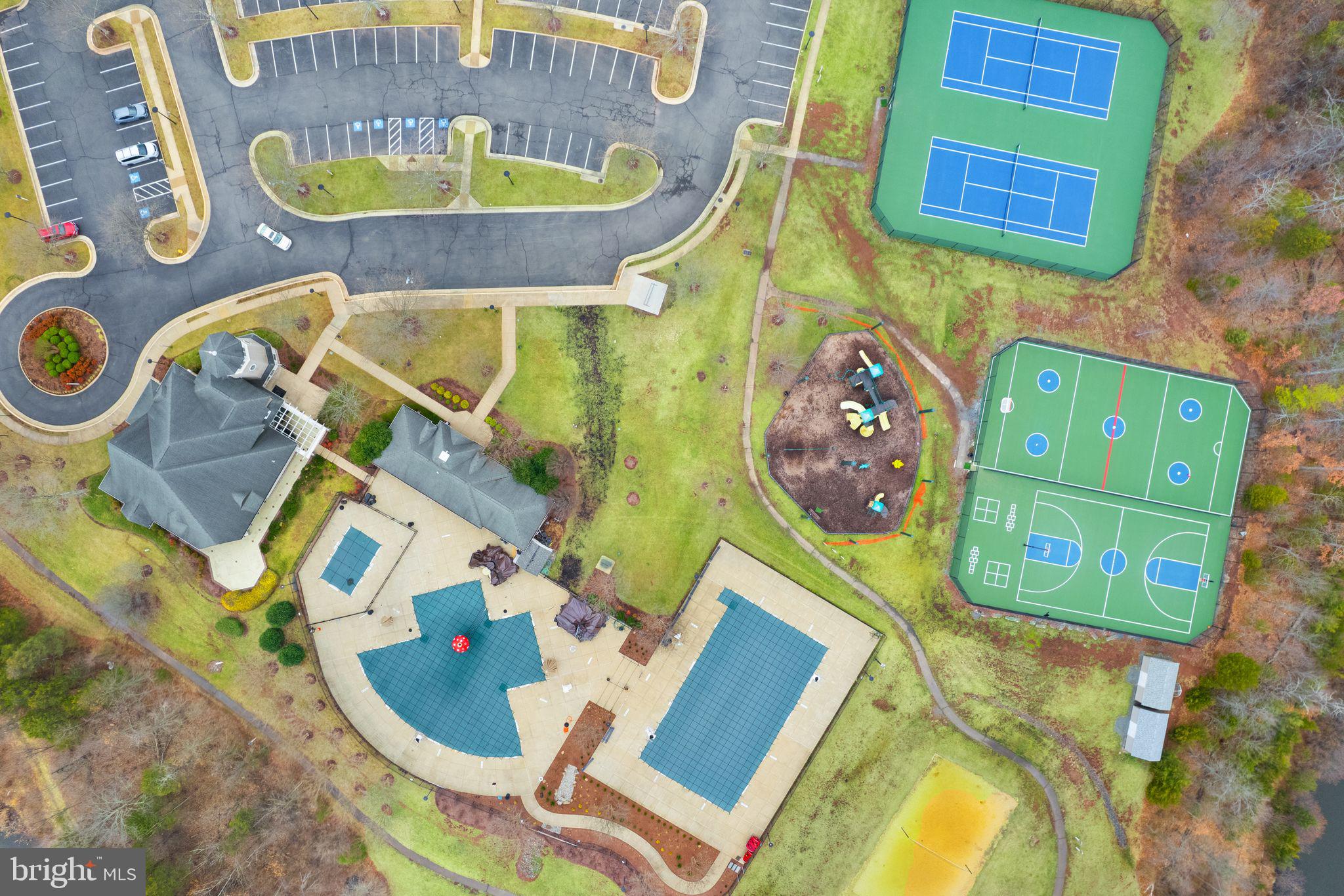 PEMBROOKE - Residential Lease