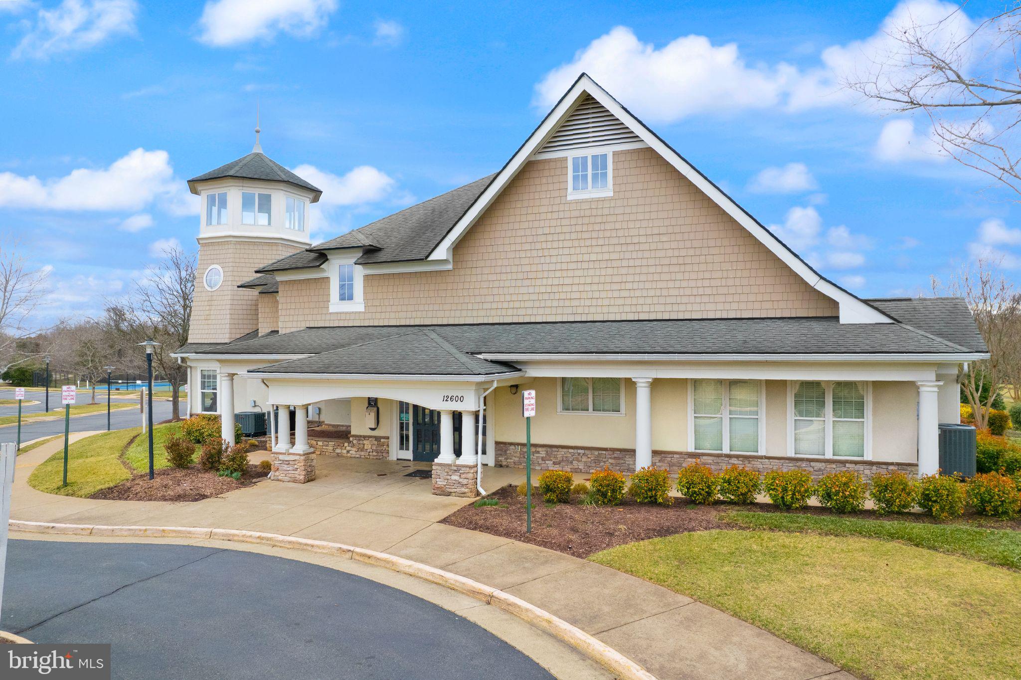 PEMBROOKE - Residential Lease