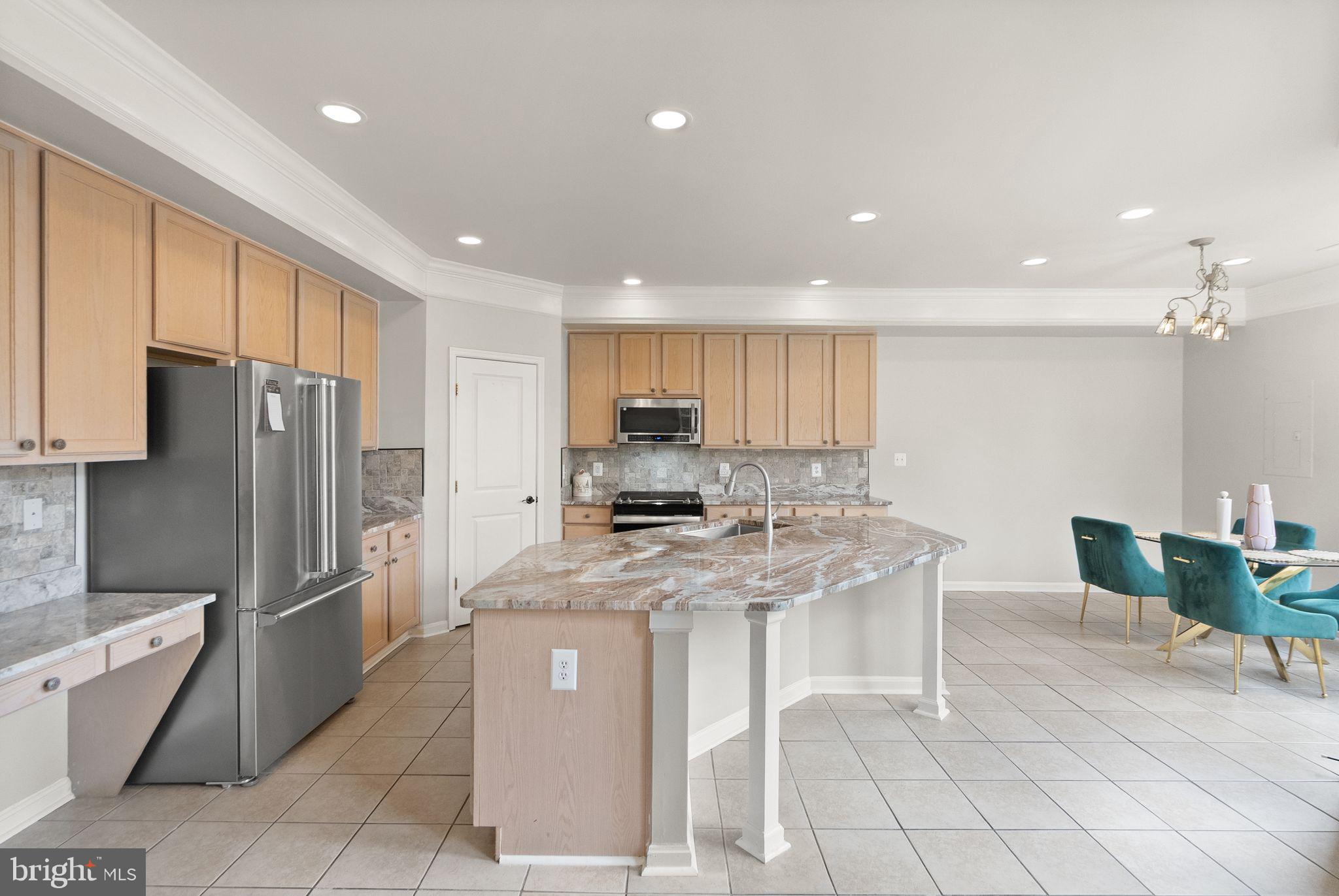 PEMBROOKE - Residential Lease