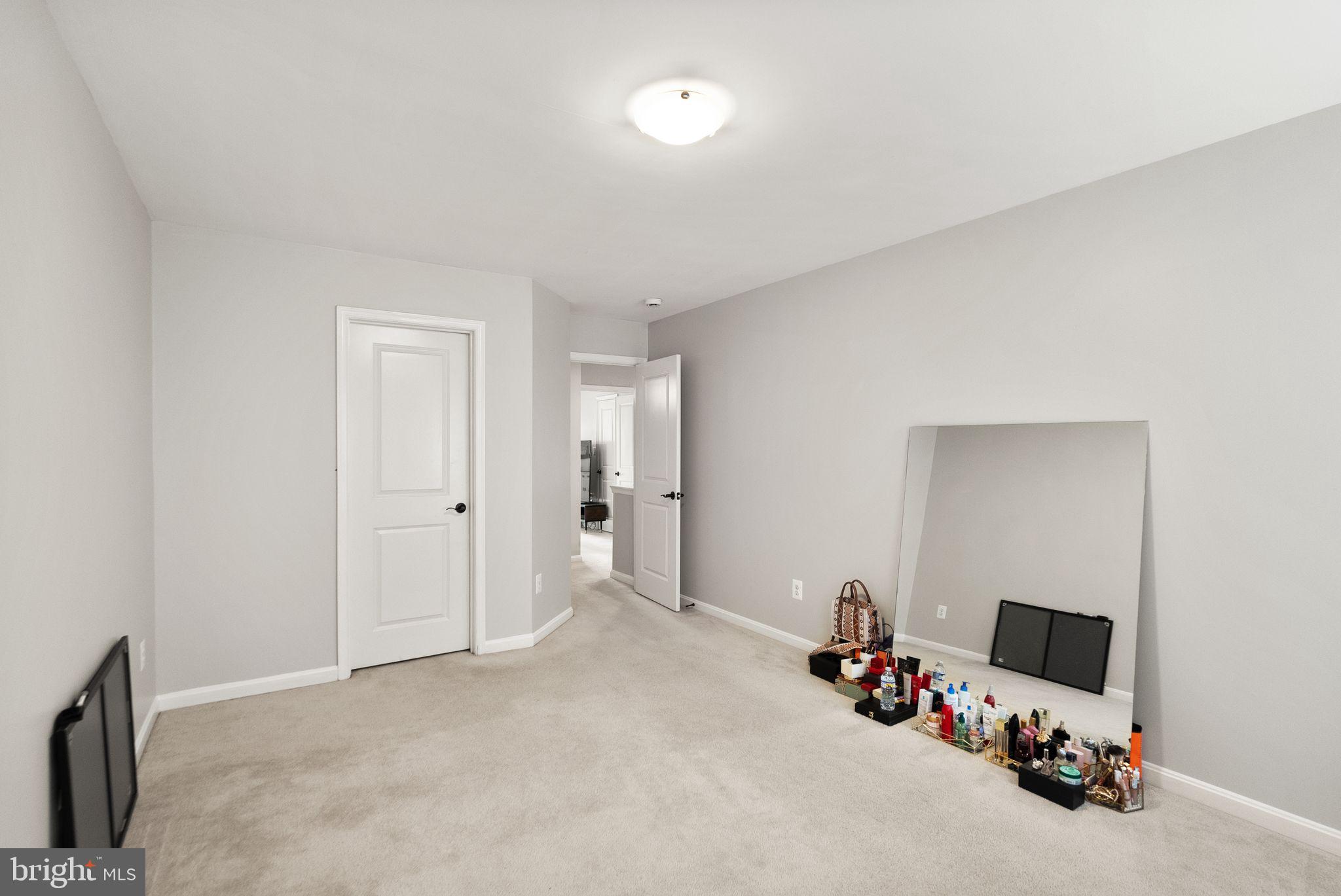 PEMBROOKE - Residential Lease