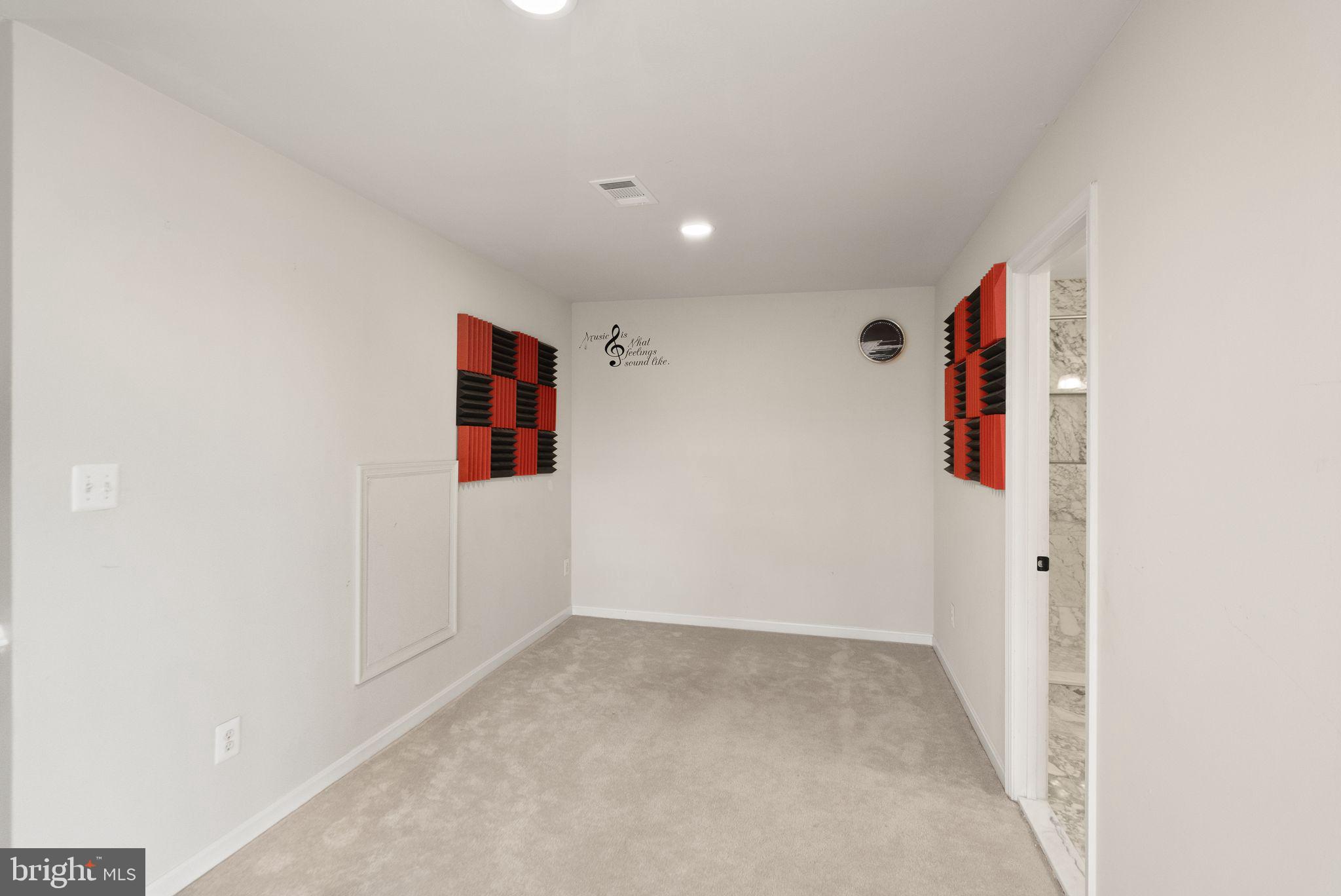 PEMBROOKE - Residential Lease