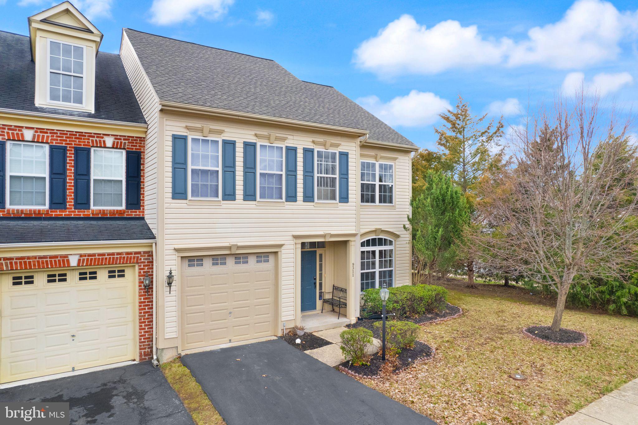 PEMBROOKE - Residential Lease