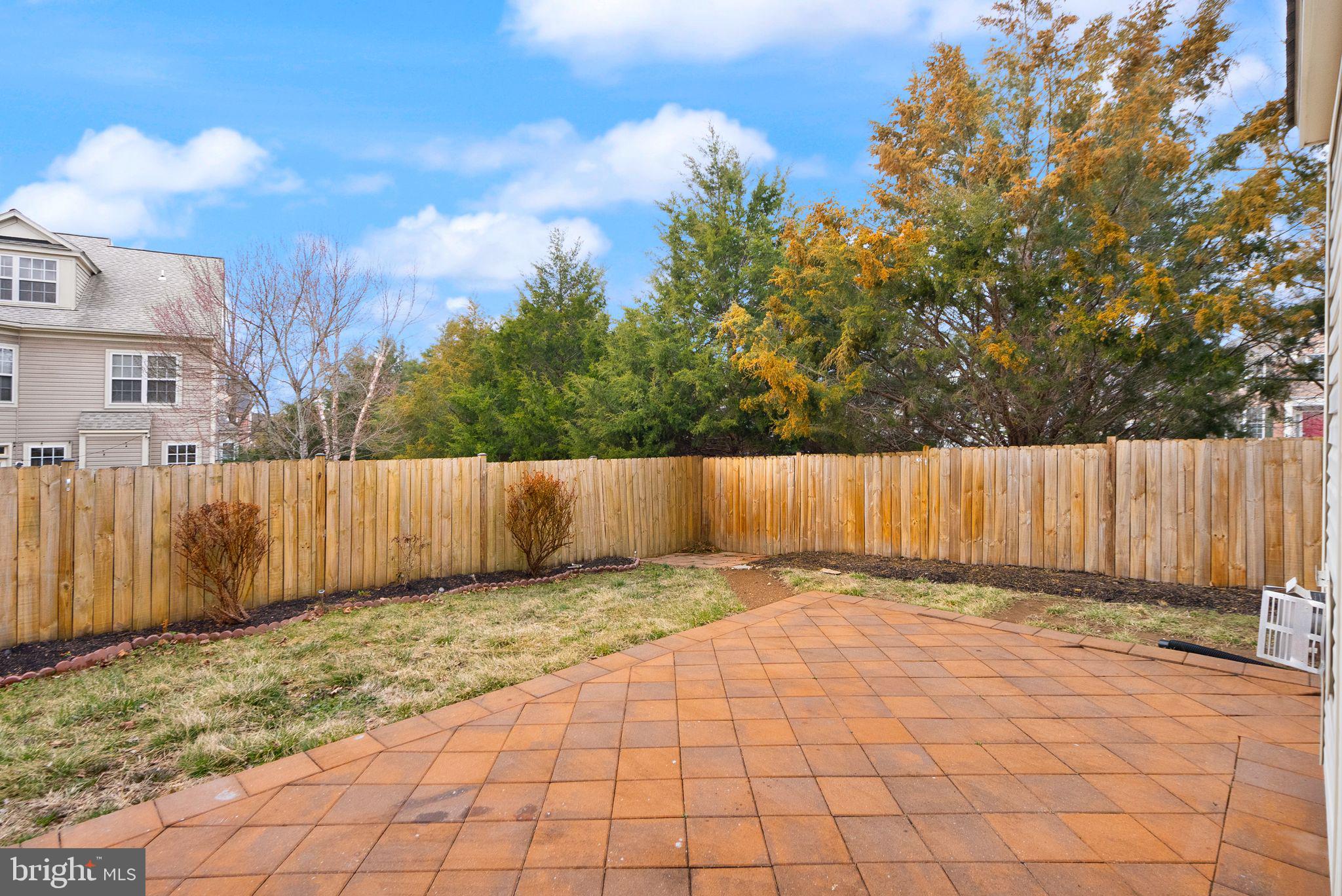 PEMBROOKE - Residential Lease