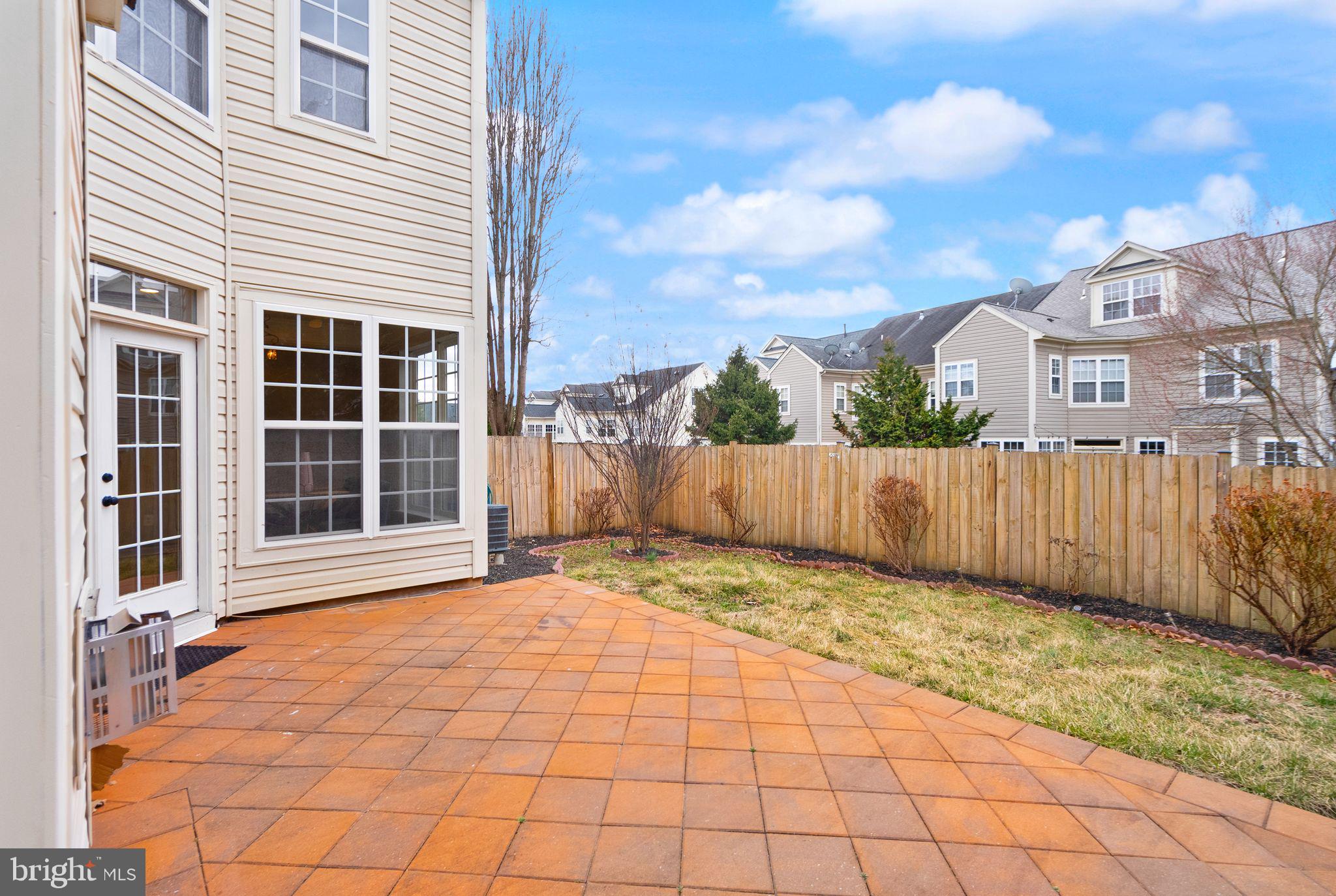 PEMBROOKE - Residential Lease