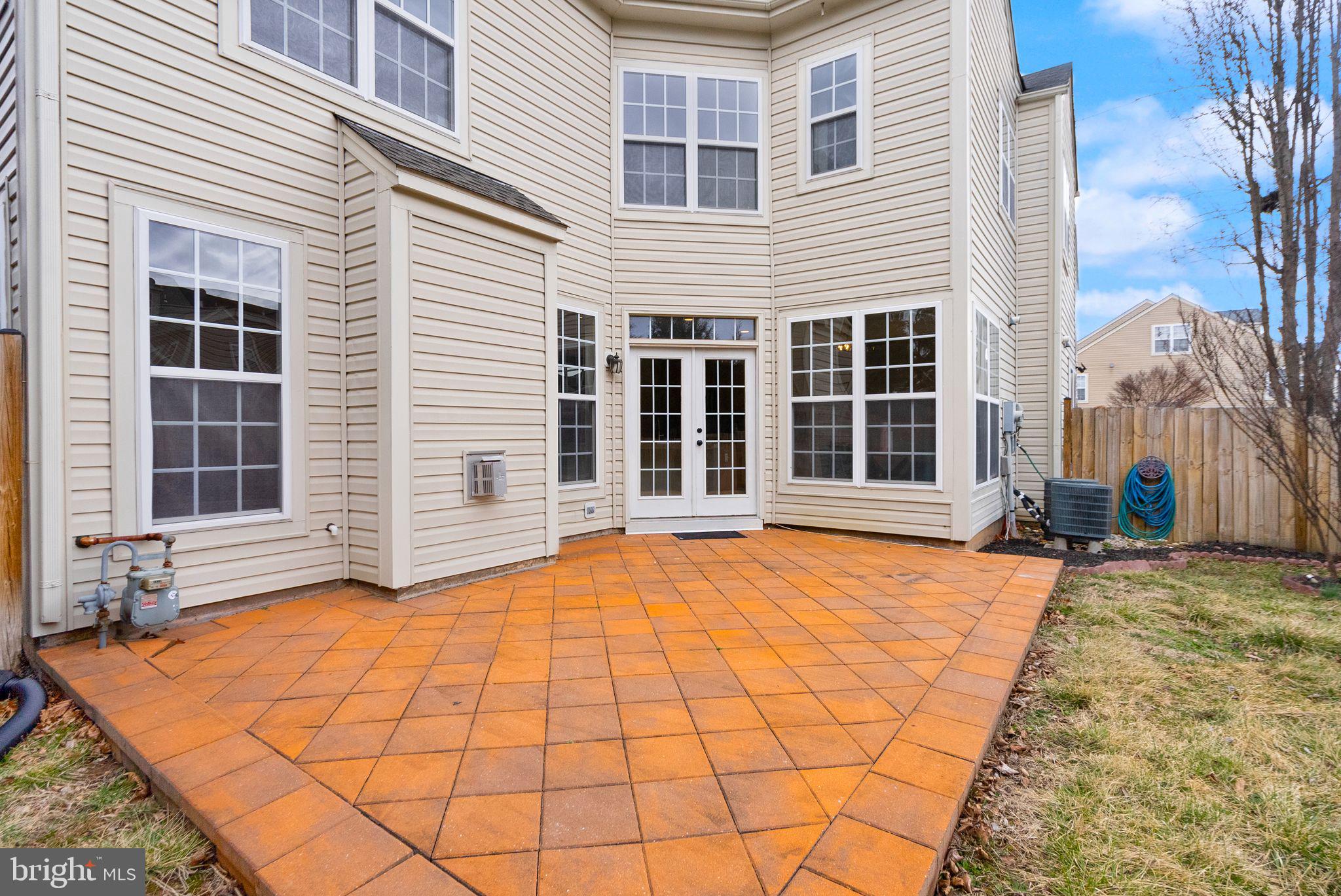 PEMBROOKE - Residential Lease