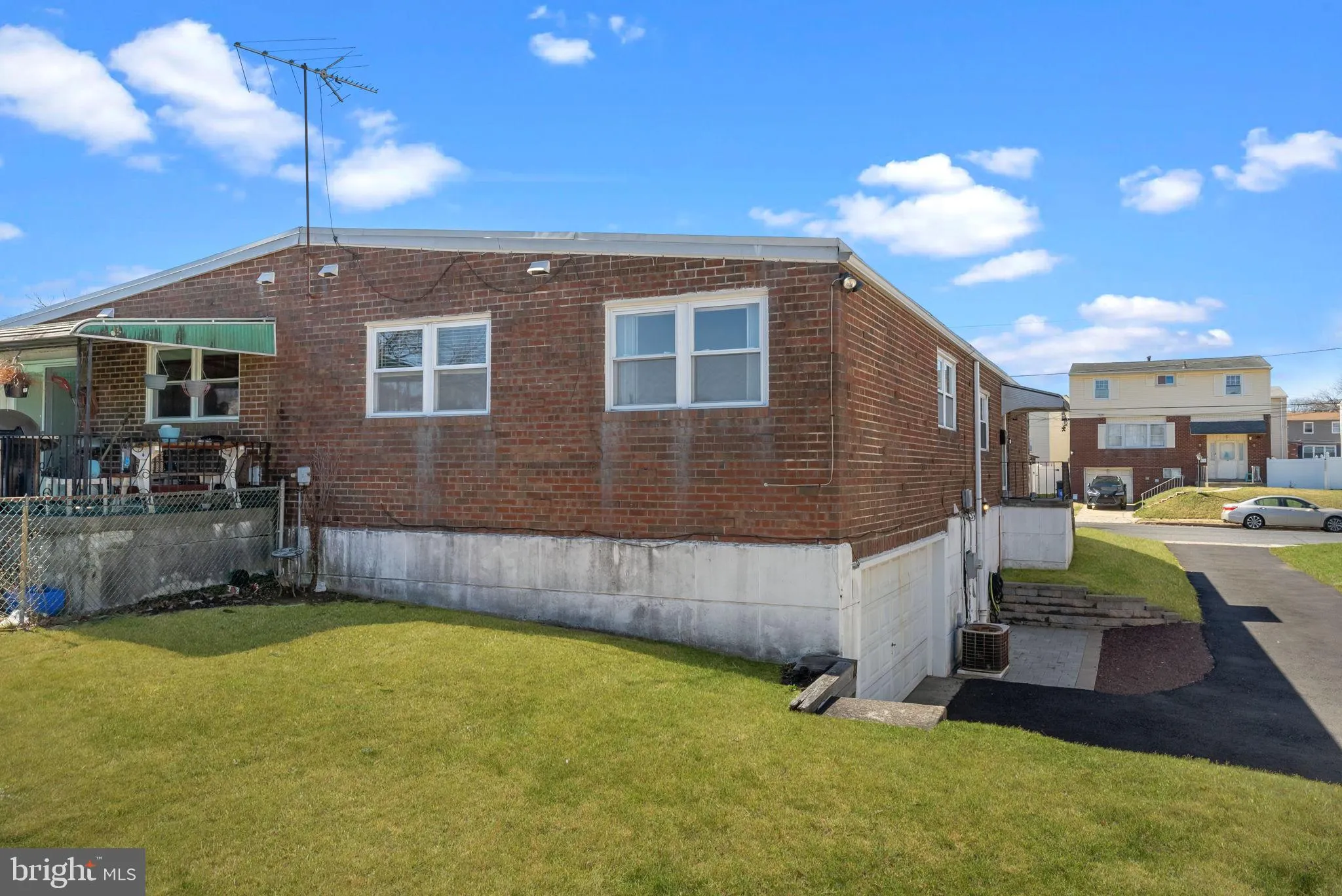 Philadelphia, Pennsylvania 19116, United States, 3 Bedrooms Bedrooms, ,3 BathroomsBathrooms,Residential,Pending,91109