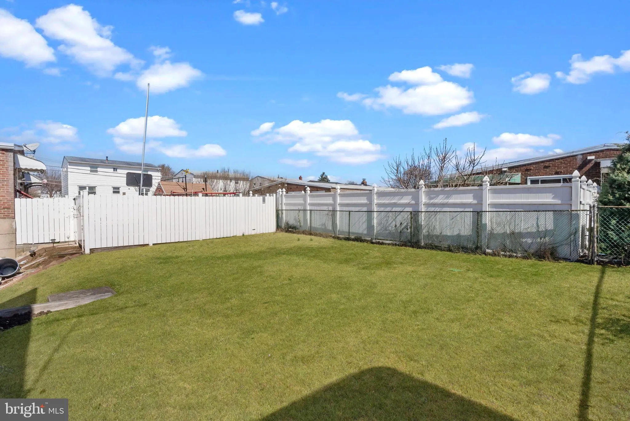 Philadelphia, Pennsylvania 19116, United States, 3 Bedrooms Bedrooms, ,3 BathroomsBathrooms,Residential,Pending,91109