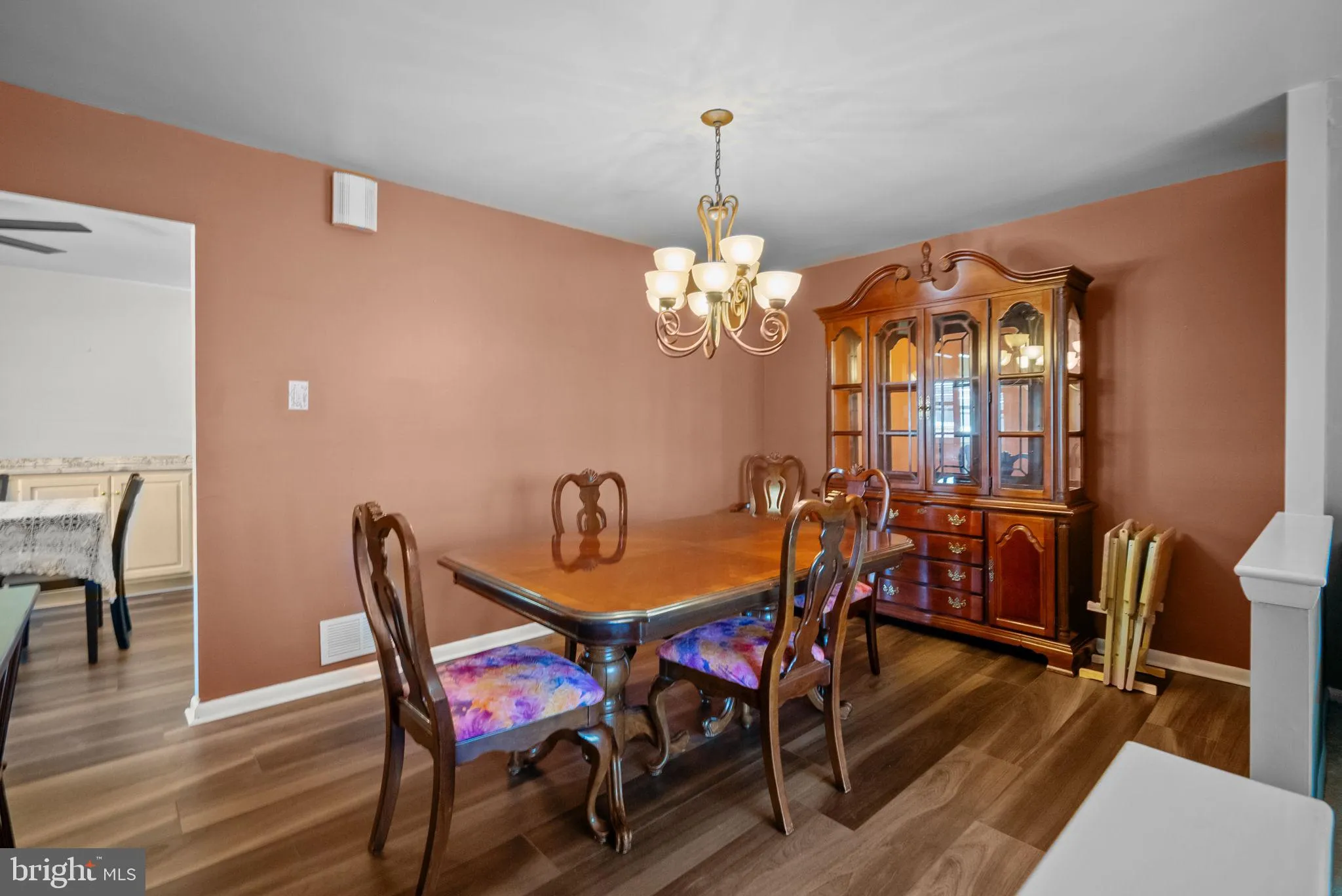 Philadelphia, Pennsylvania 19116, United States, 3 Bedrooms Bedrooms, ,3 BathroomsBathrooms,Residential,Pending,91109