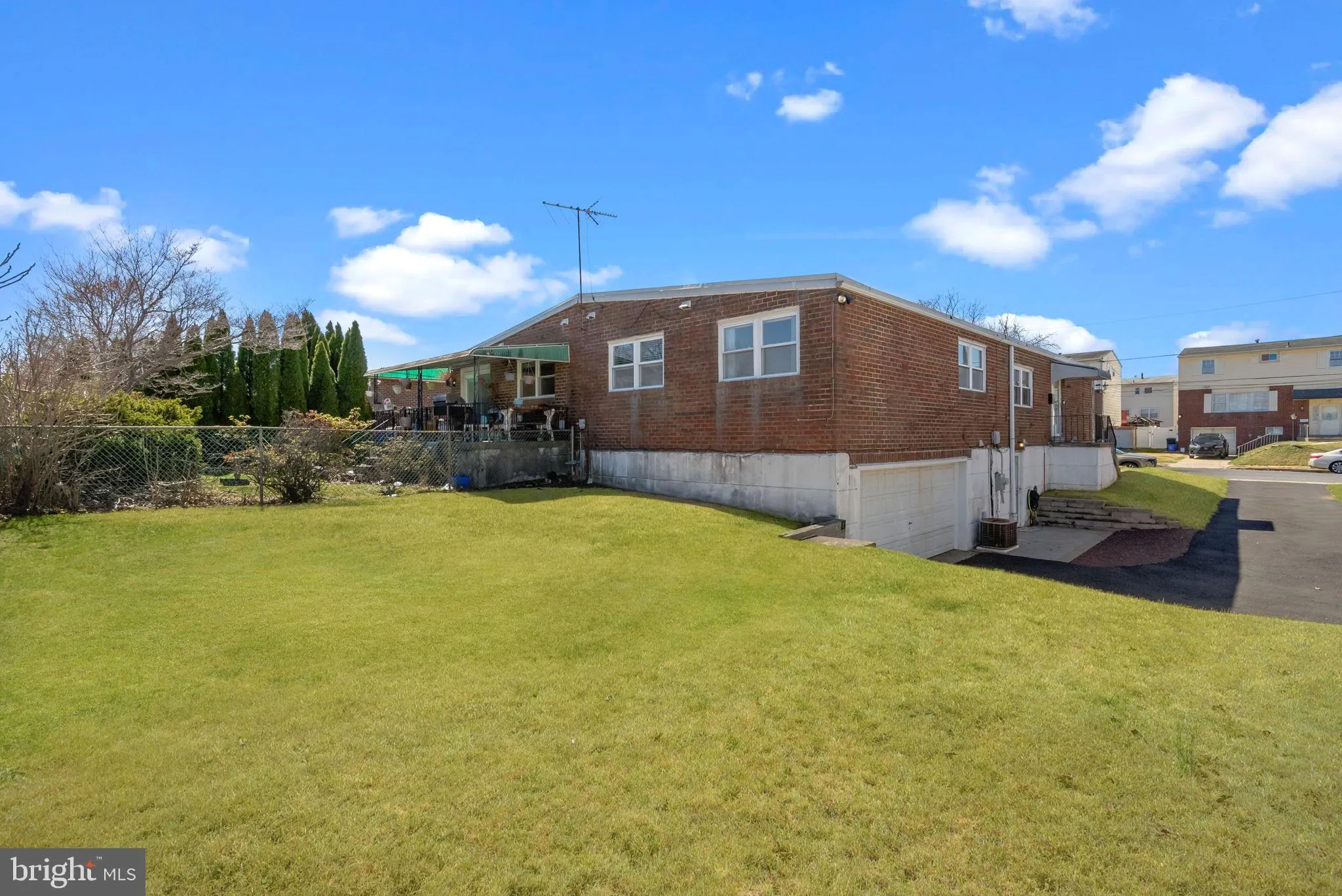 Philadelphia, Pennsylvania 19116, United States, 3 Bedrooms Bedrooms, ,3 BathroomsBathrooms,Residential,Pending,91109