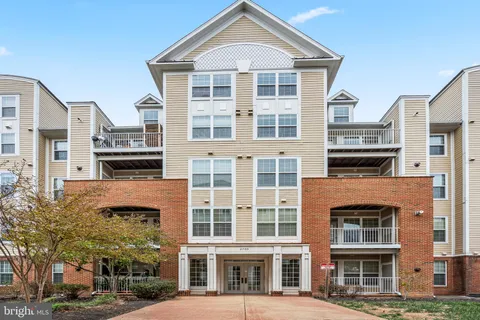 2700 Bellforest Court Unit 210, Vienna, VA 22180 - MLS#: VAFX2273610