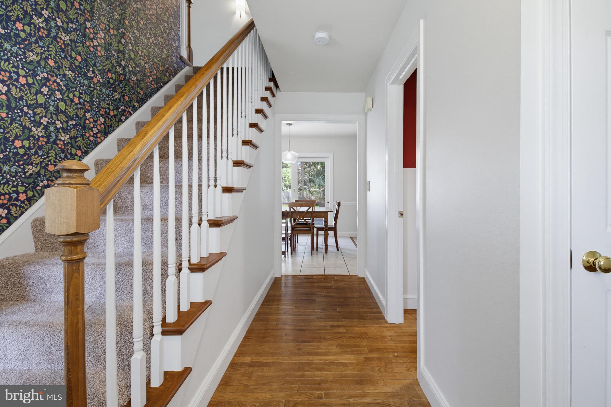1189 SUFFOLK DRIVE