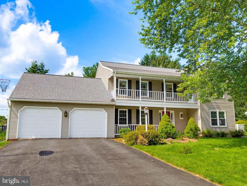 Photo of 1189 Suffolk Drive, LITITZ, PA 17543 (MLS # PALA2094256)