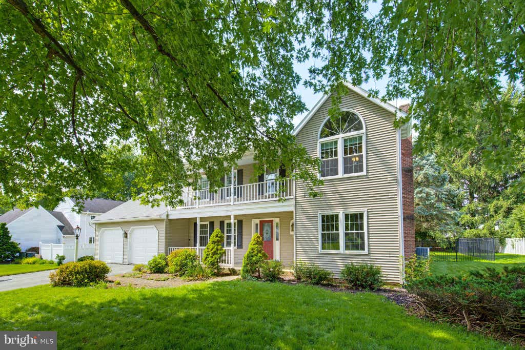 Photo of 1189 Suffolk Drive, LITITZ, PA 17543 (MLS # PALA2094256)