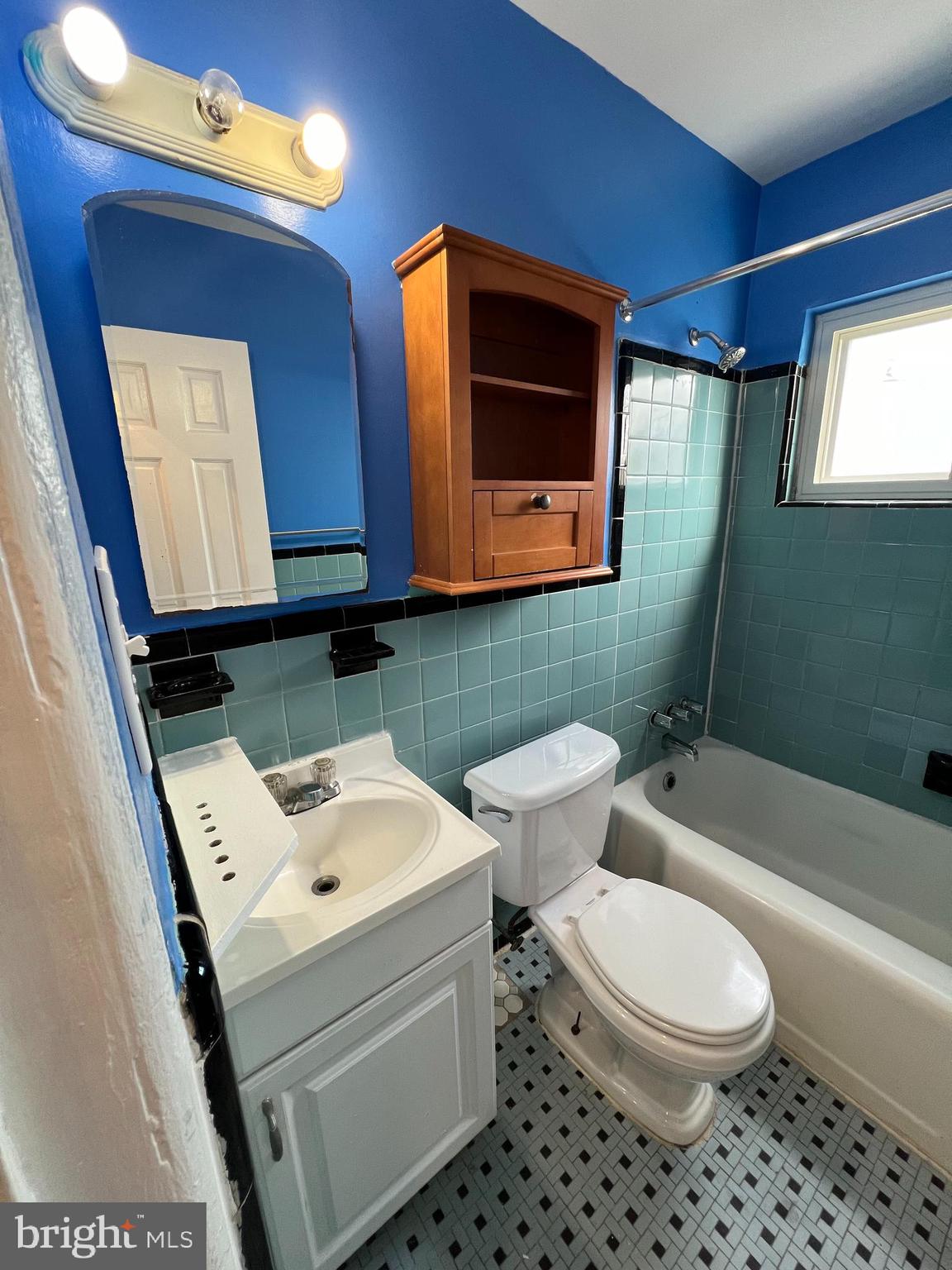 NEW HAMPSHIRE ESTATES - Residential Lease