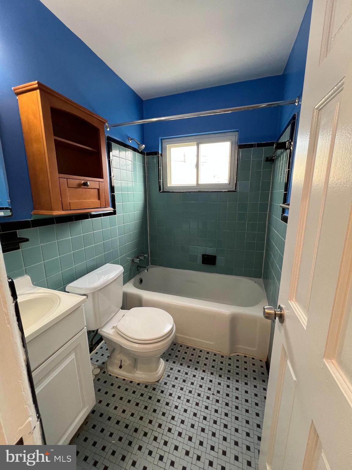 NEW HAMPSHIRE ESTATES - Residential Lease