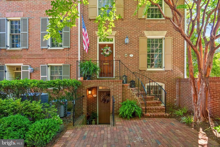 Rarely available and highly sought-after Lee Mews! One of only five units of this model, this beautifully renovated 800 sq. ft. condo is tucked away in the back of the mews for added privacy. Step inside to an open floor plan with a spacious living room, separate dining area, and a thoughtfully updated kitchen featuring new lighting, subway tile backsplash, and pocket doors that can be closed off for more formal entertaining.
The primary bedroom retreat includes a decorative fireplace, sitting area, ceiling fan, and three closets—one housing a stack washer and dryer. The bathroom has been fully renovated with new tile surround, tub, vanity, fixtures, and lighting. Additional upgrades include maintenance-free flooring, fresh paint, new interior hardware, plantation shutters, and updated HVAC, appliances, windows, and mouldings.
Enjoy the charm of Old Town with the convenience of an assigned parking space. Walk to shops, restaurants, the river, bike path, Trader Joe’s, Harris Teeter, and all that North Old Town offers. With a Walk Score of 94, you’re just minutes from National Airport, Pentagon, Amazon HQ2, and downtown D.C. A perfect pied-à-terre or full-time residence to enjoy Old Town’s parades, festivals, and year-round community spirit!
Improvements; Pella Windows: 2024, HVAV, duct cleaning & thermostat 11/24, Wainscoting 2023, Lighting 2023, Stove 10/23,Refrigerator 8/22,