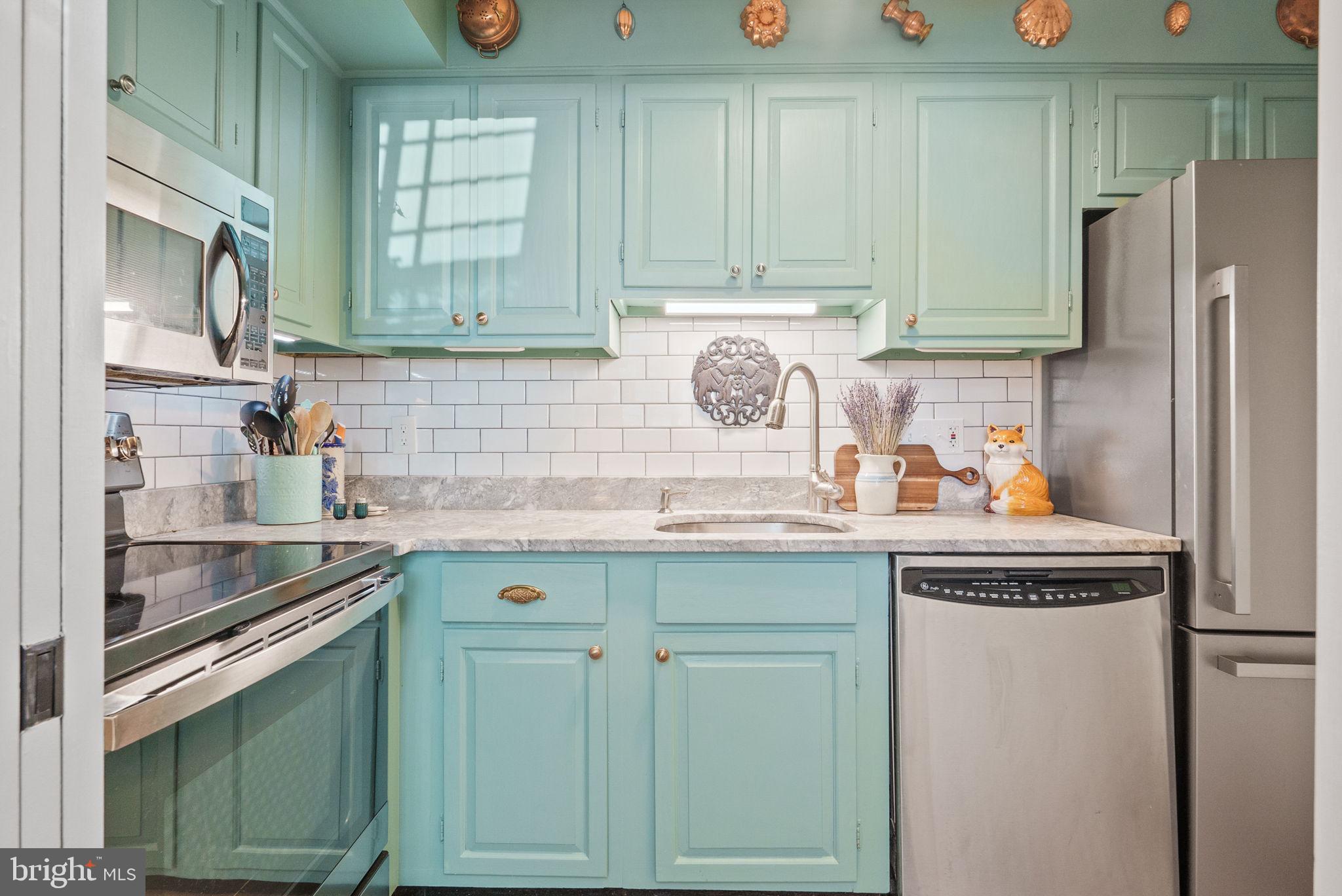 LEE MEWS - Residential