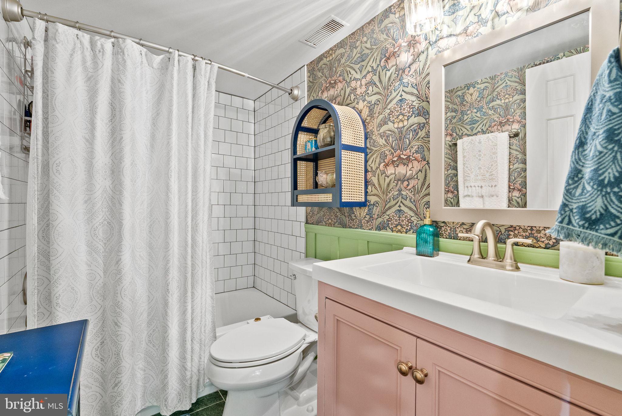 LEE MEWS - Residential