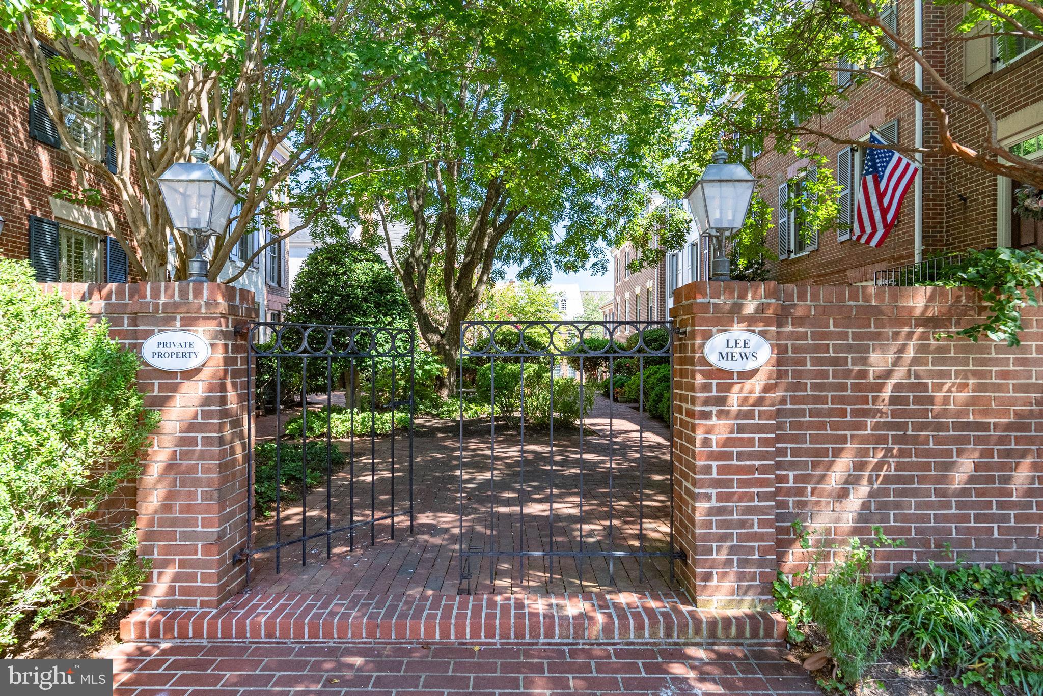 LEE MEWS - Residential