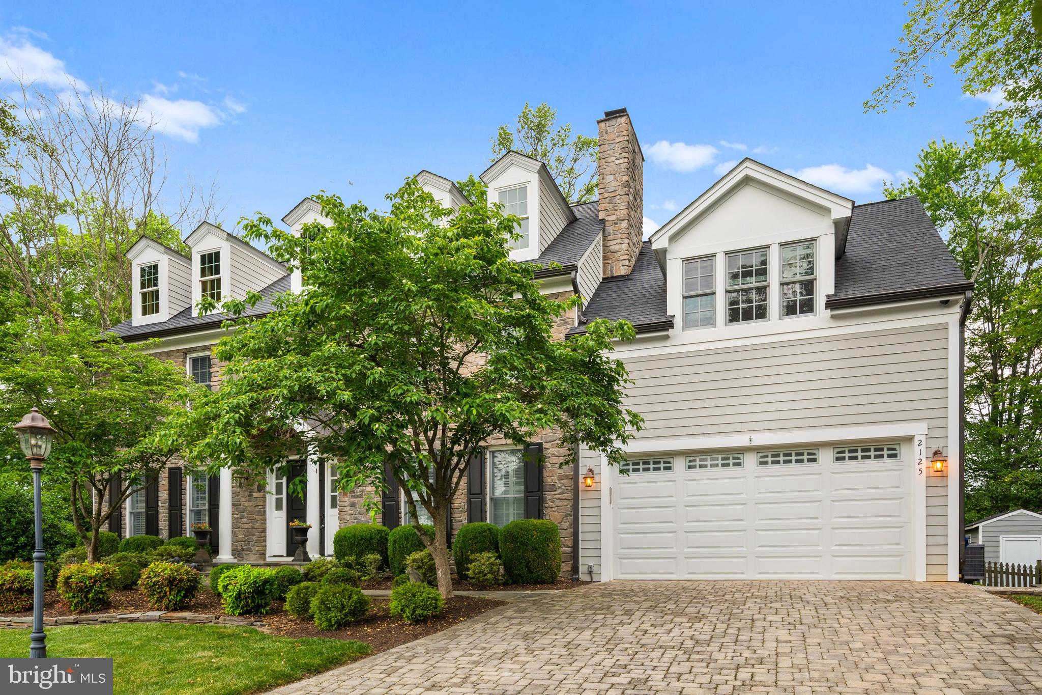 2125 RAMPART DRIVE
