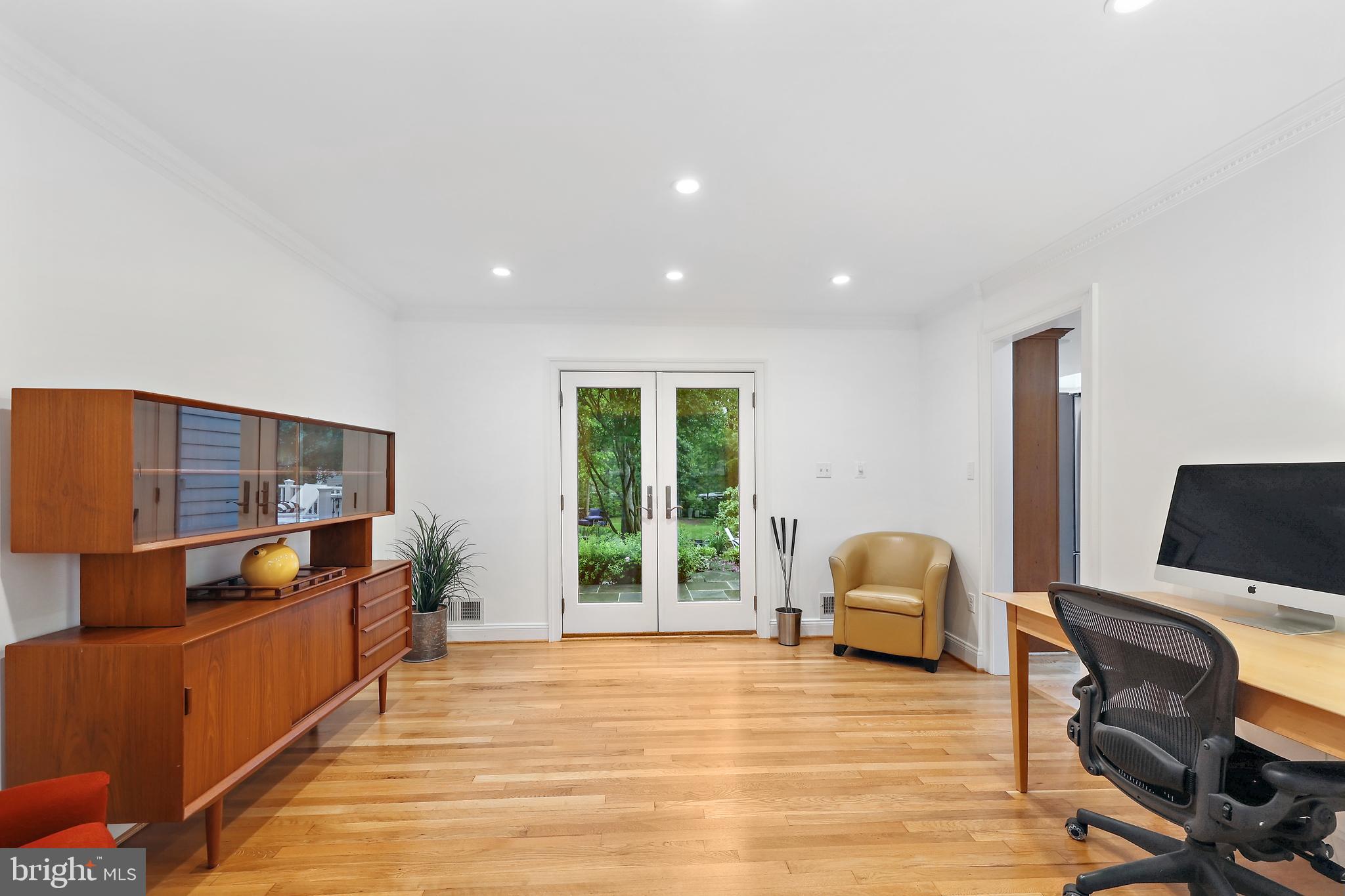 RIVERSIDE - Residential