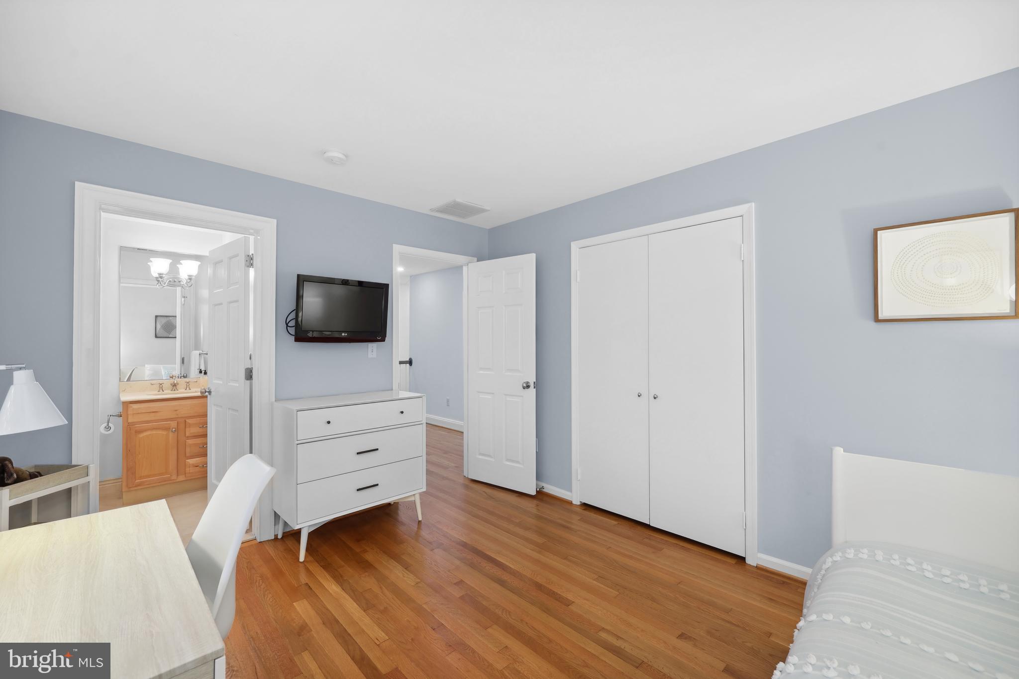 RIVERSIDE - Residential