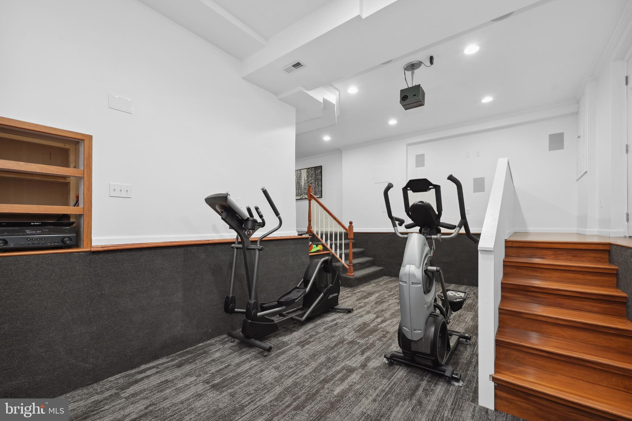 RIVERSIDE - Residential