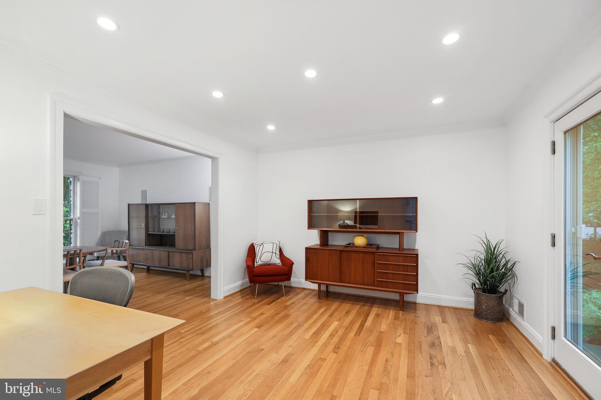 RIVERSIDE - Residential