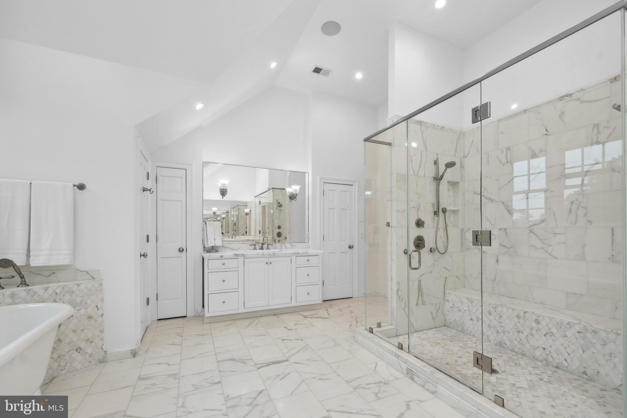 RIVERSIDE - Residential