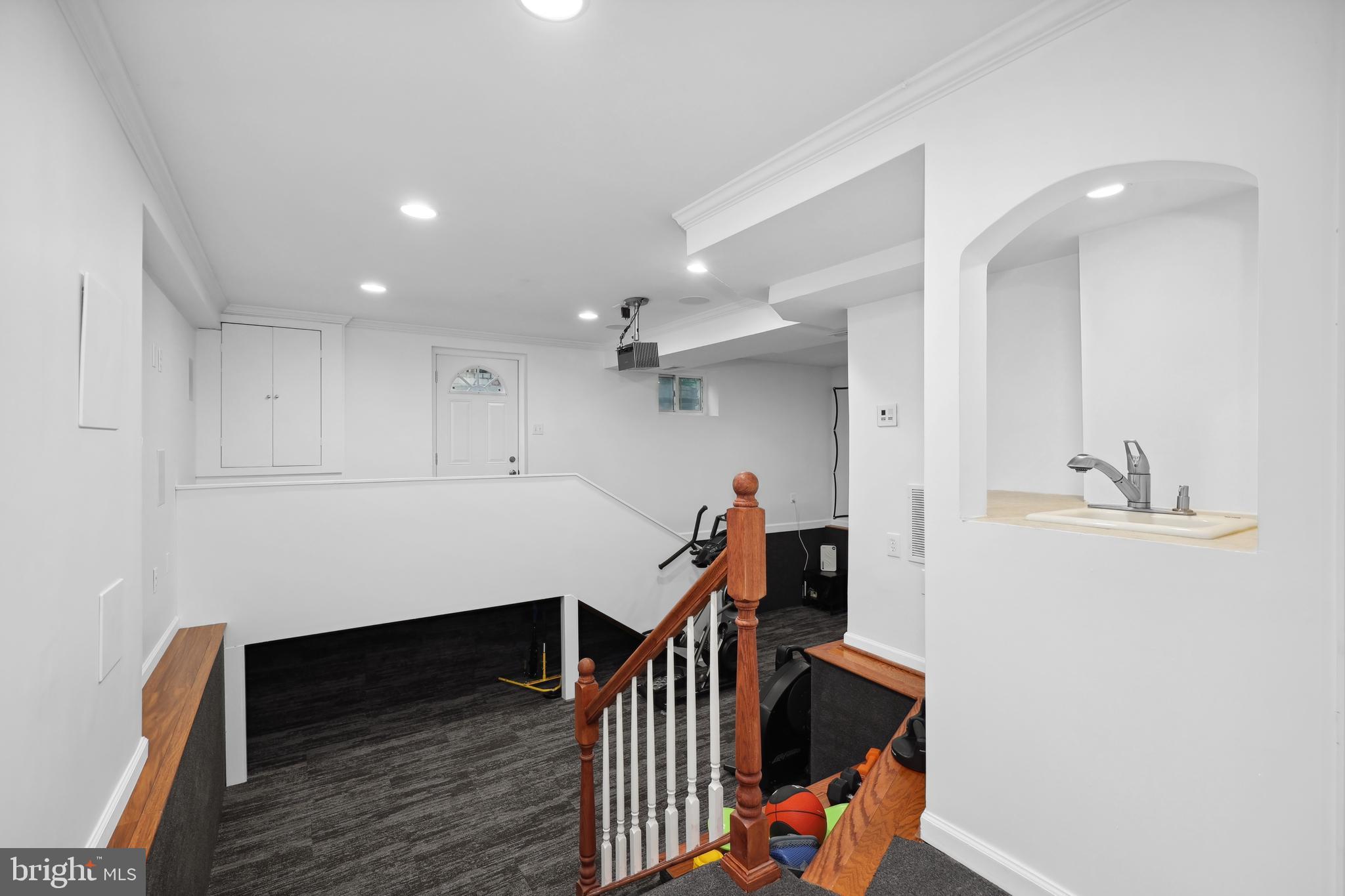 RIVERSIDE - Residential