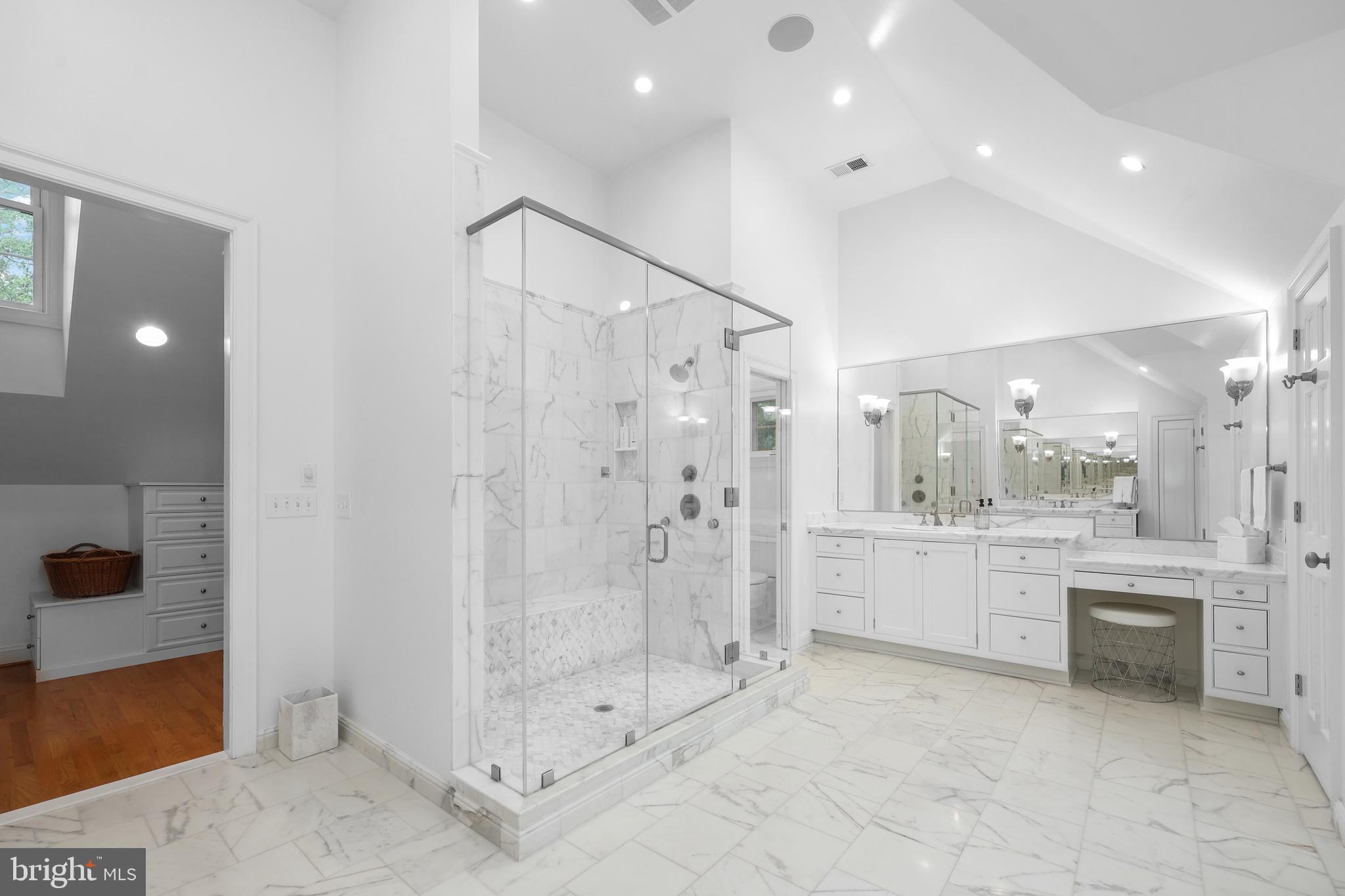 RIVERSIDE - Residential