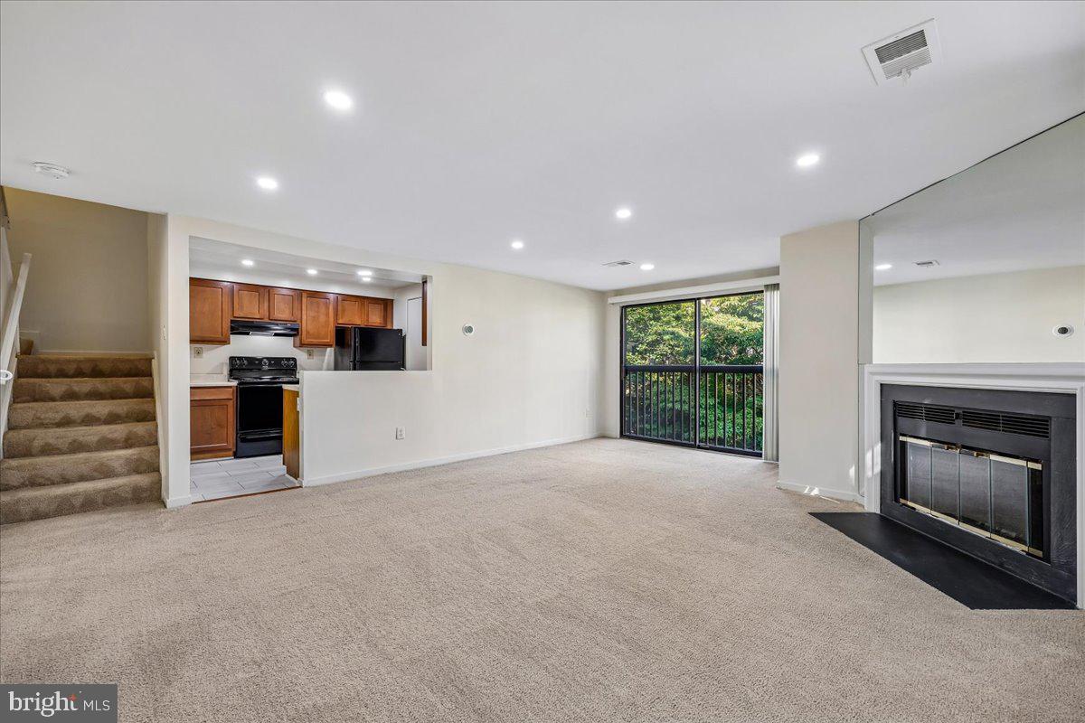 9793 HELLINGLY PLACE 26