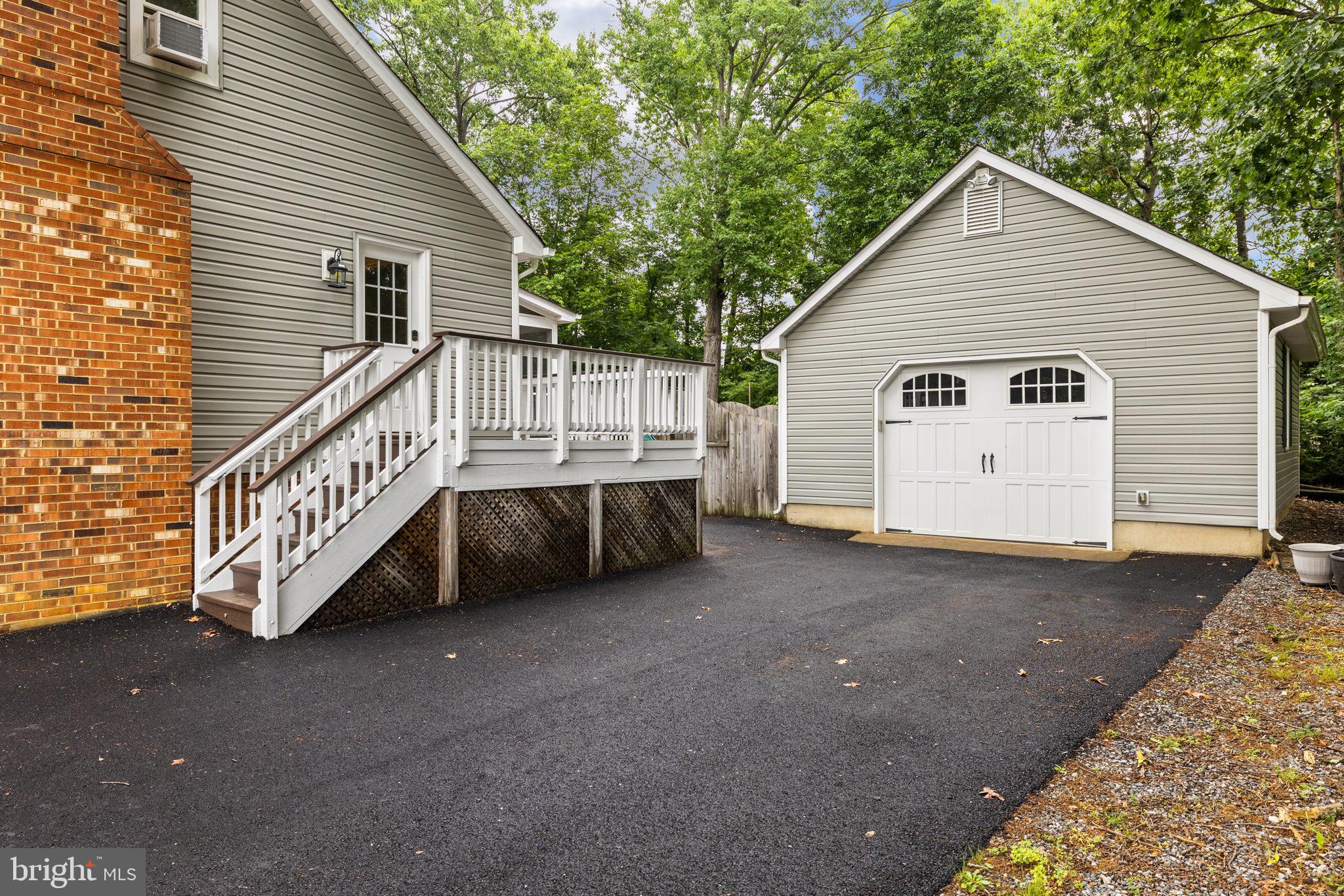 706 PLEASANTS DRIVE