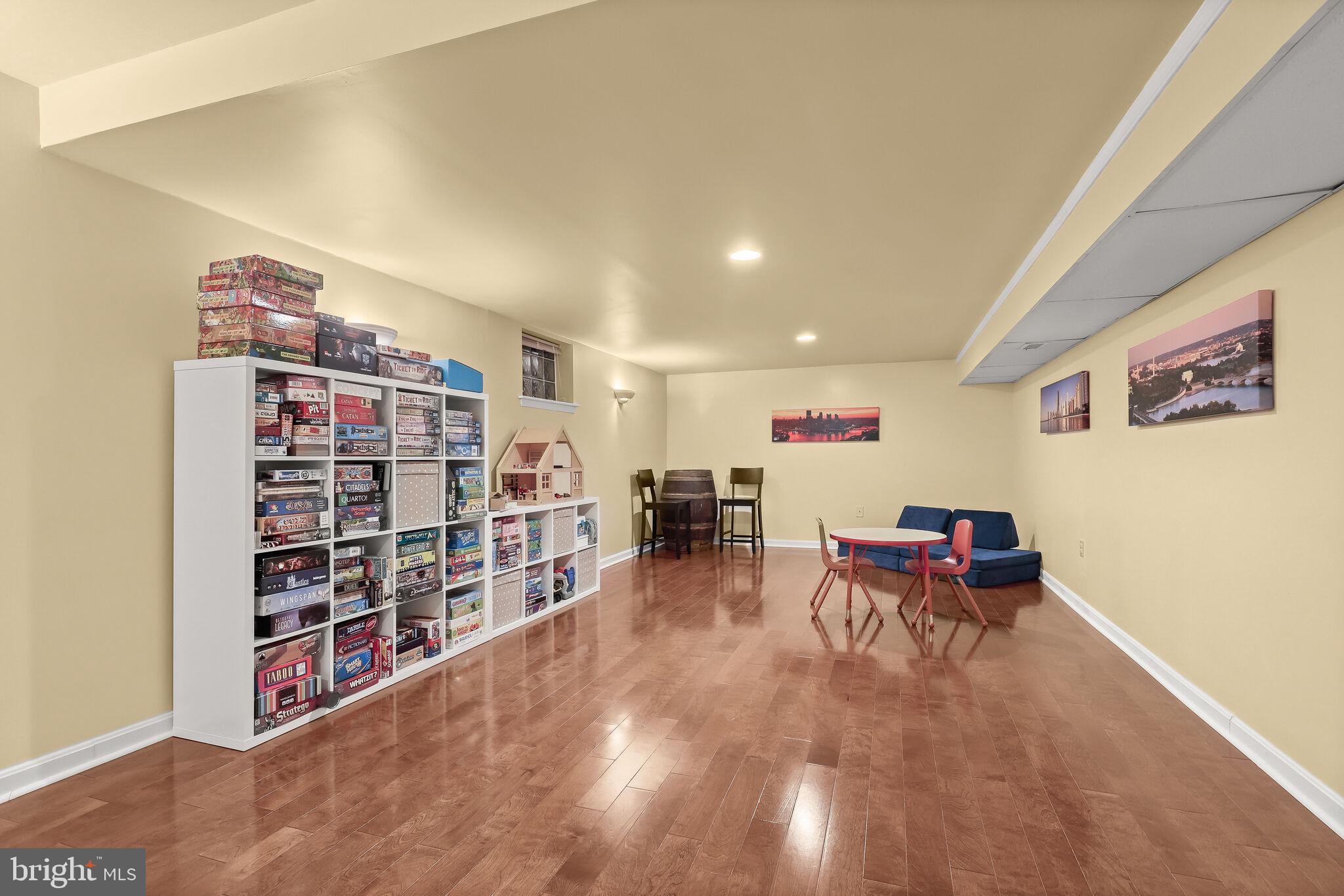 VILLAGE OF LONG REACH - Residential