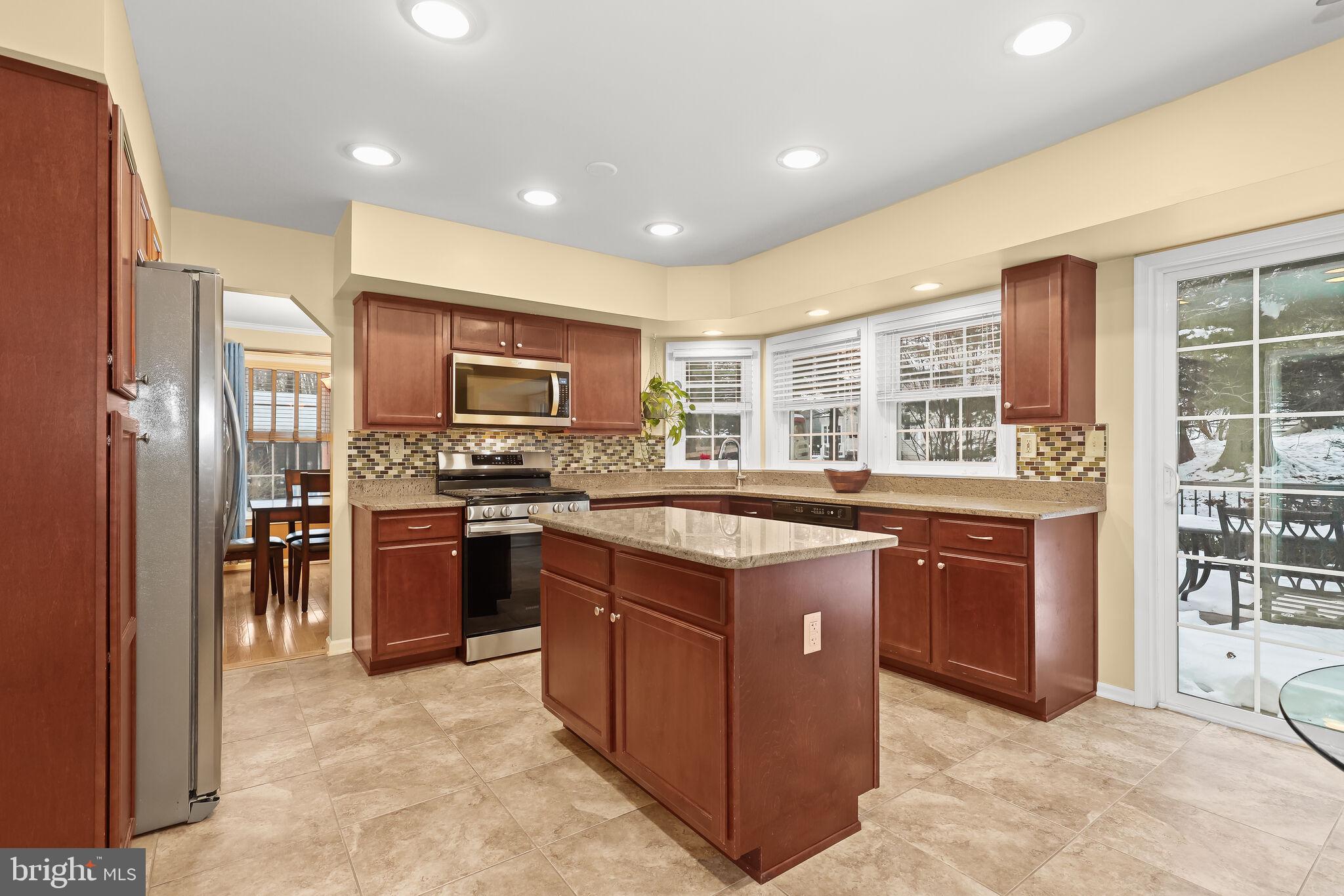 VILLAGE OF LONG REACH - Residential