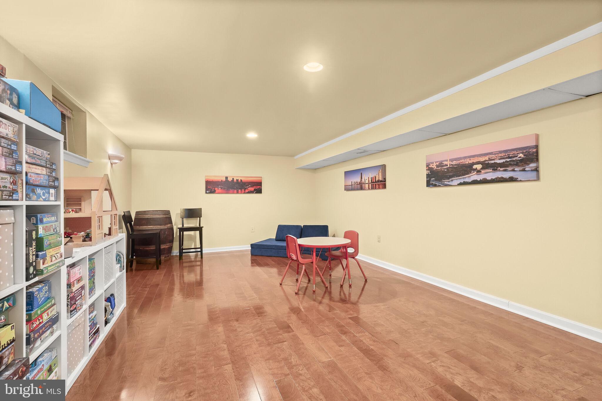 VILLAGE OF LONG REACH - Residential