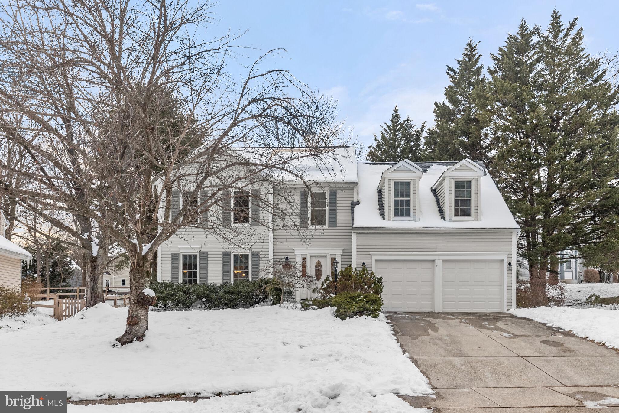 VILLAGE OF LONG REACH - Residential