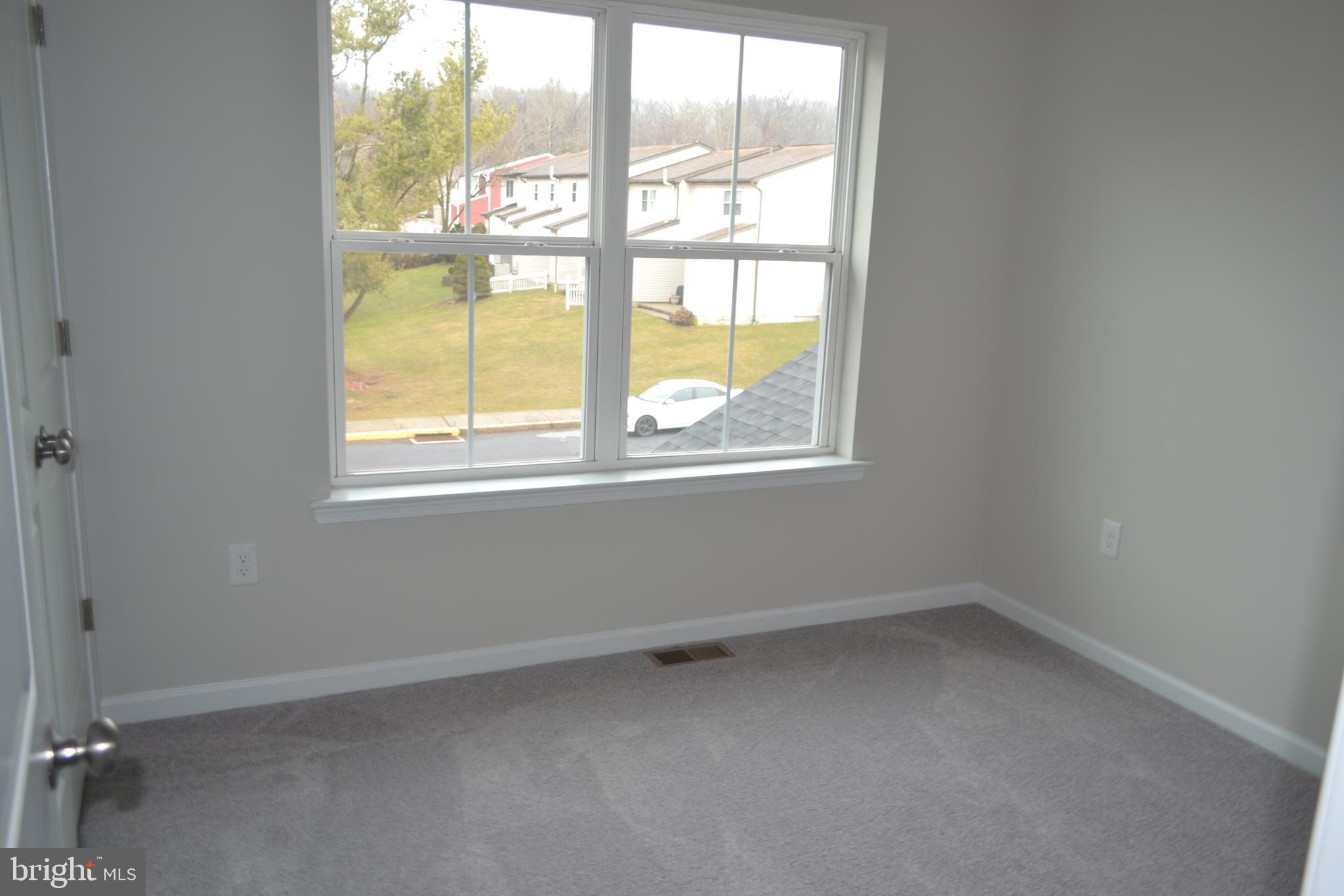 HAWKSTONE VILLAGE - Residential