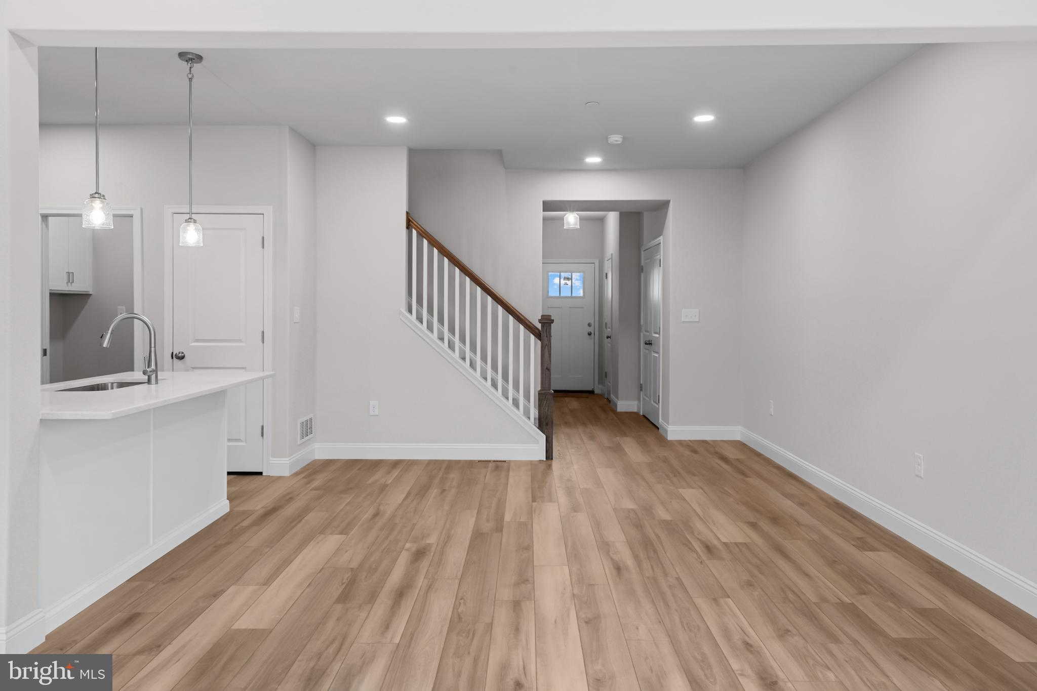 HAWKSTONE VILLAGE - Residential