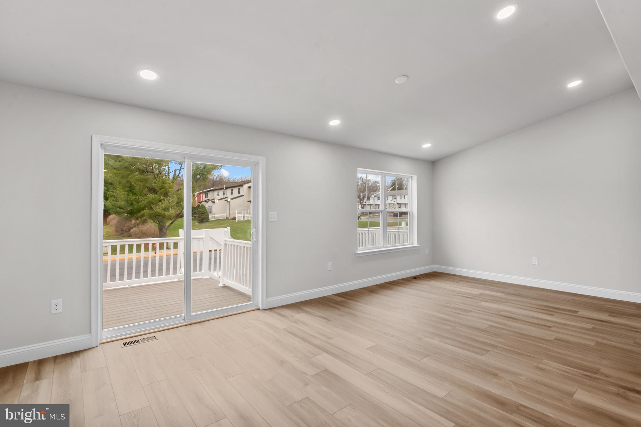 HAWKSTONE VILLAGE - Residential