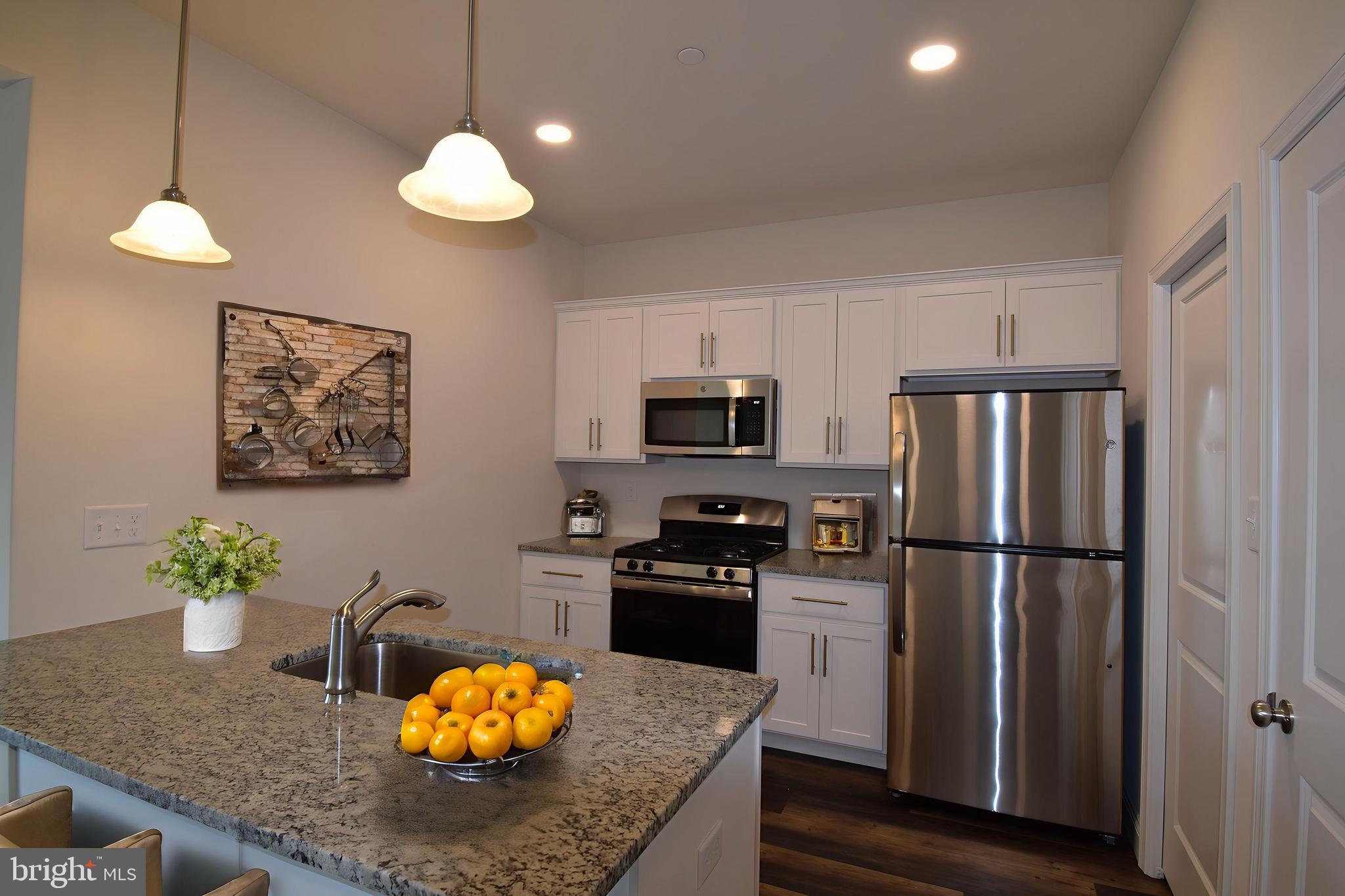 HAWKSTONE VILLAGE - Residential