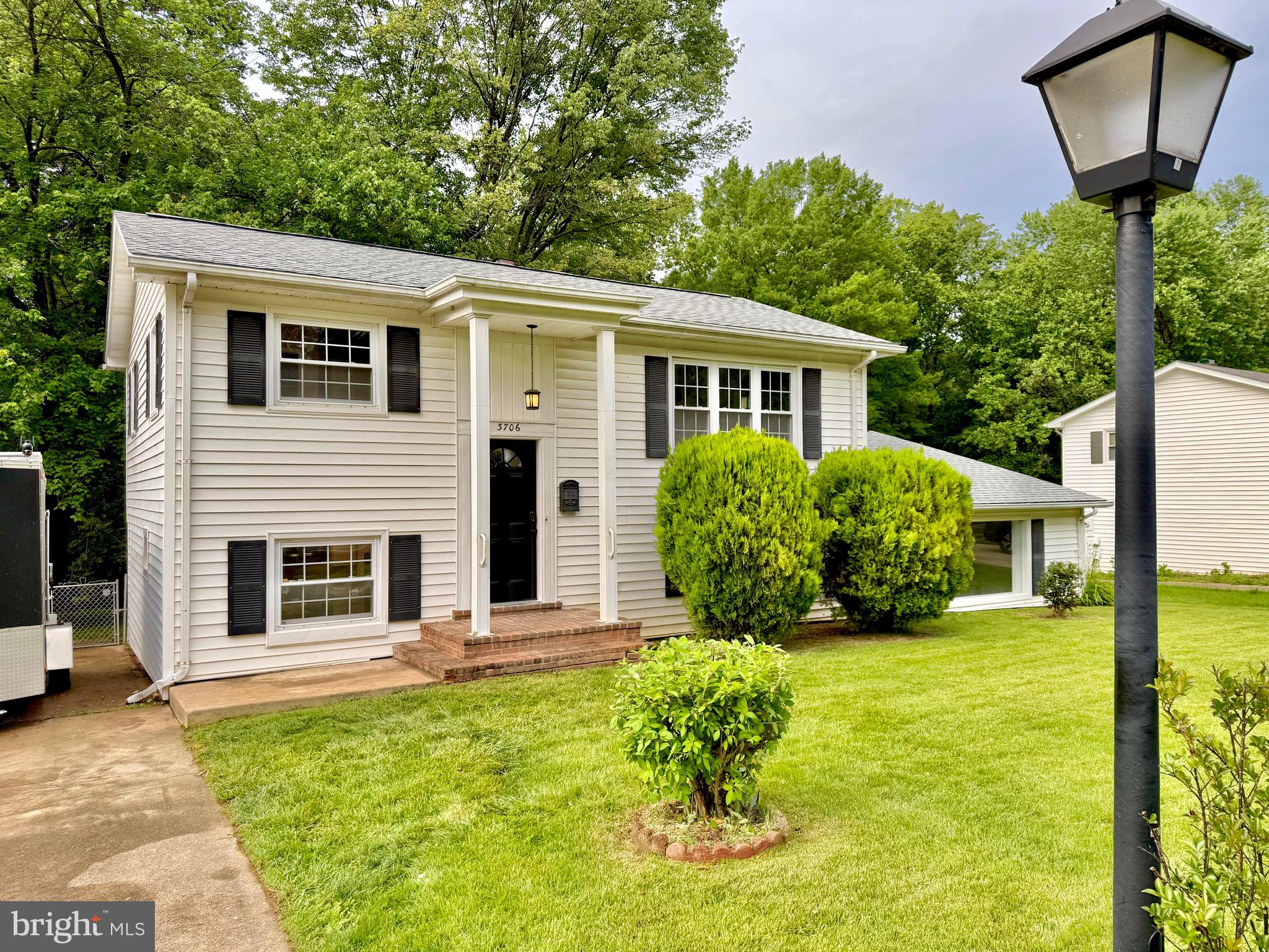 3706 FAIRFIELD LANE