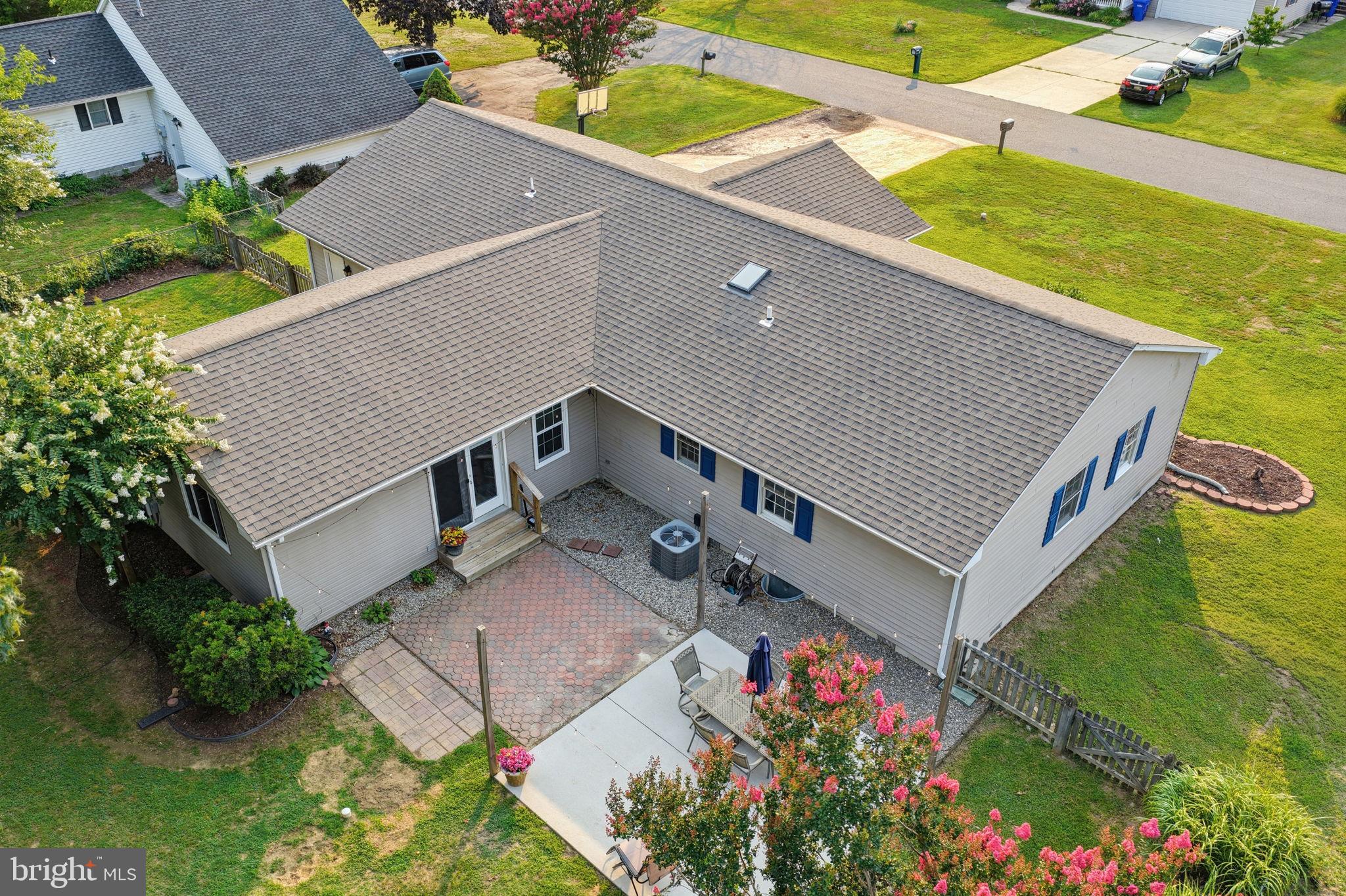 618 ABBOTT DRIVE