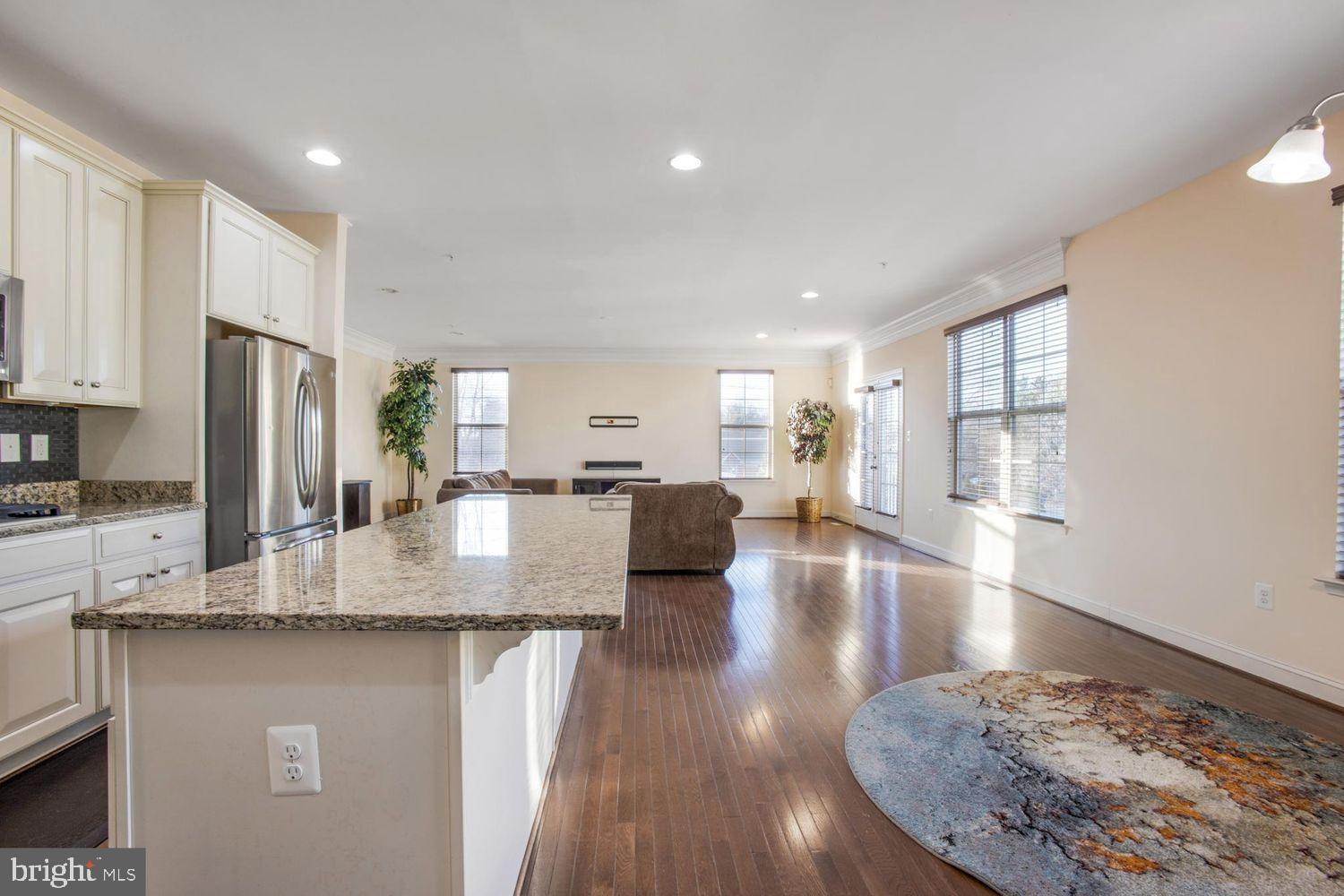 LAYHILL OVERLOOK - Residential Lease