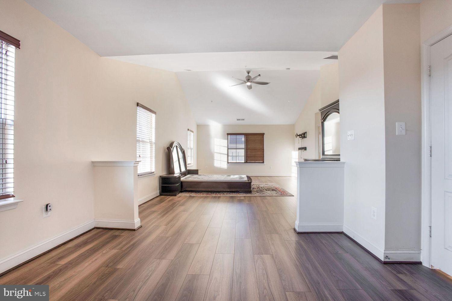 LAYHILL OVERLOOK - Residential Lease