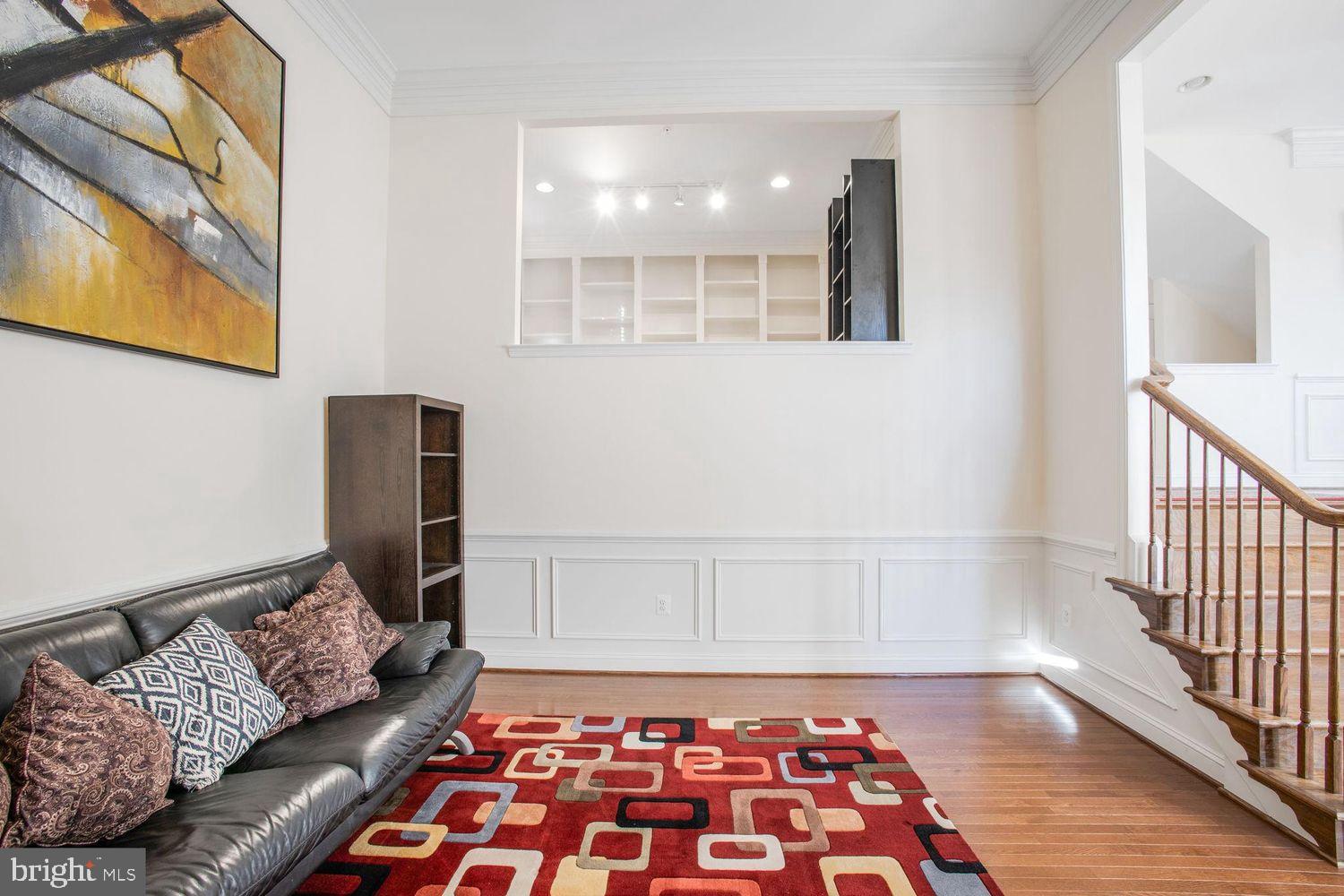 LAYHILL OVERLOOK - Residential Lease